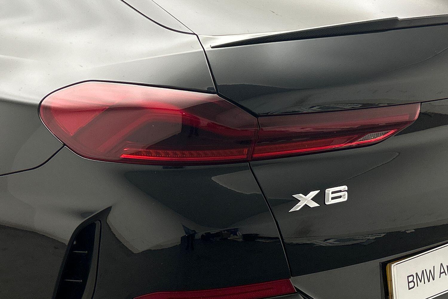 BMW X6 view 20