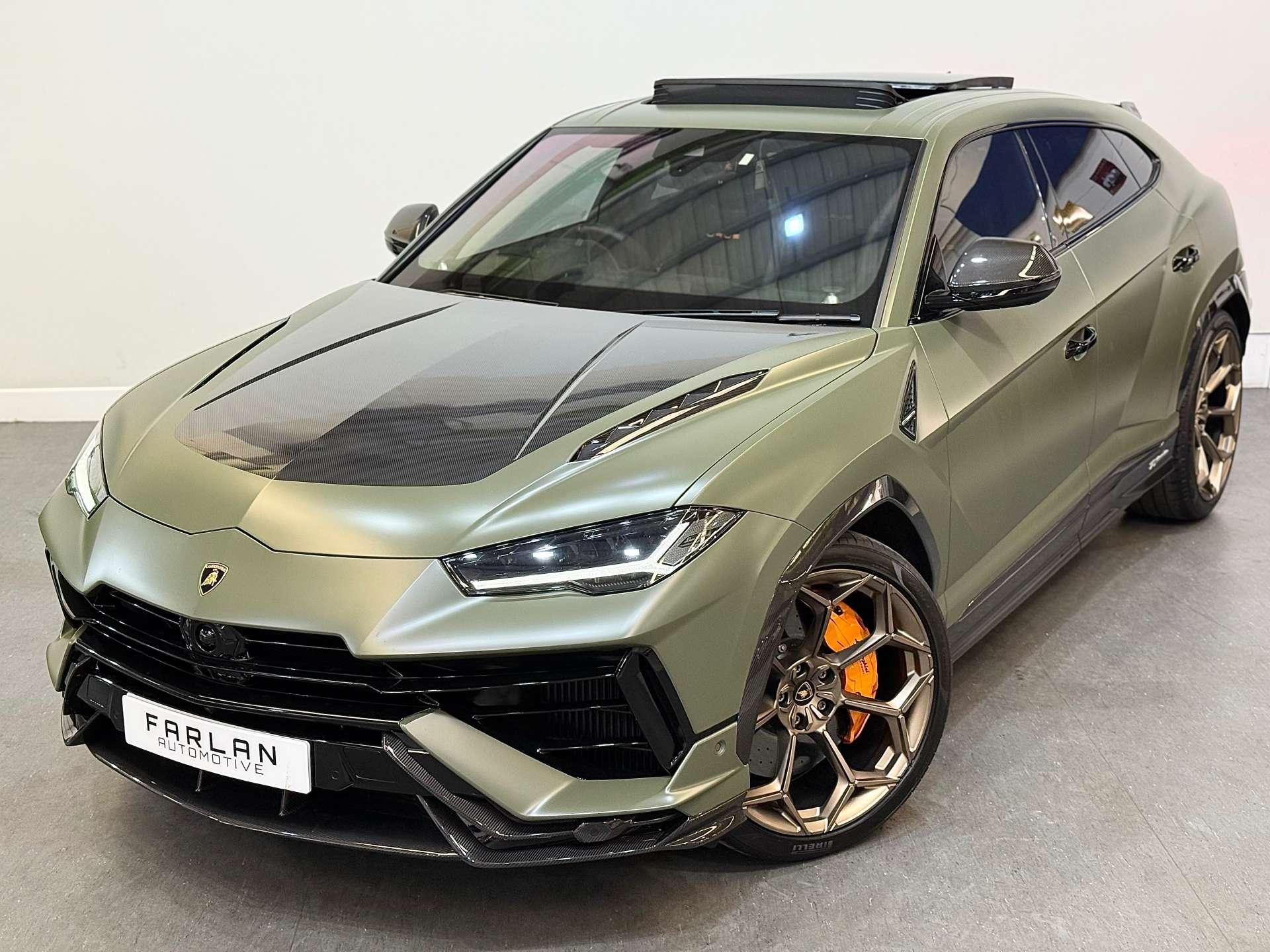Lamborghini Urus view 16