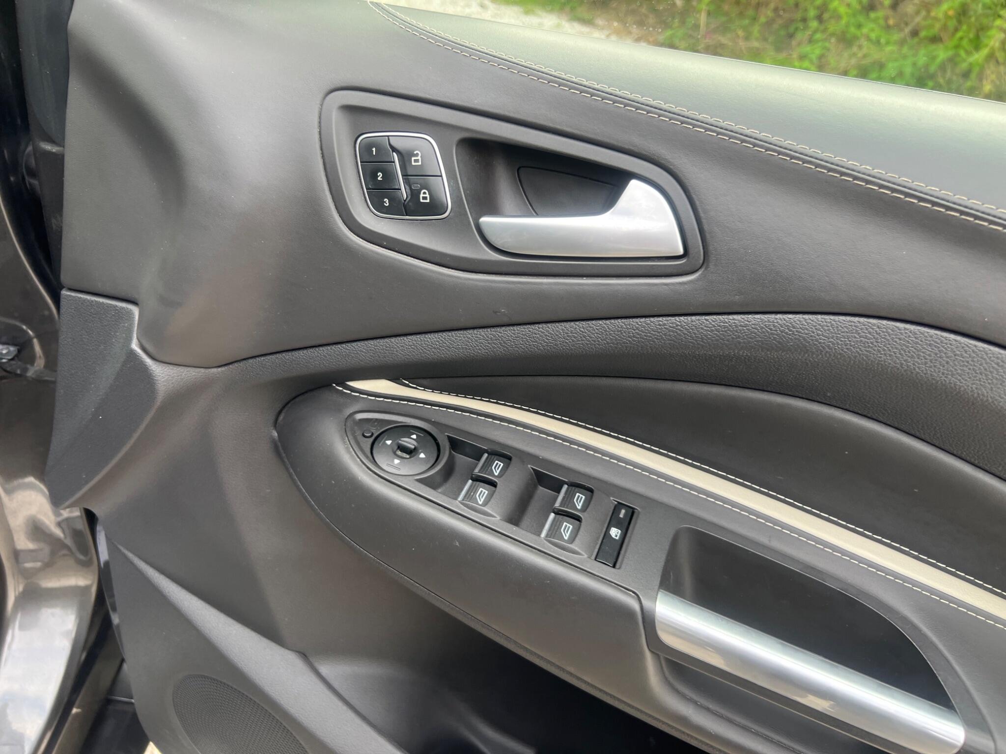 Ford Kuga view 29