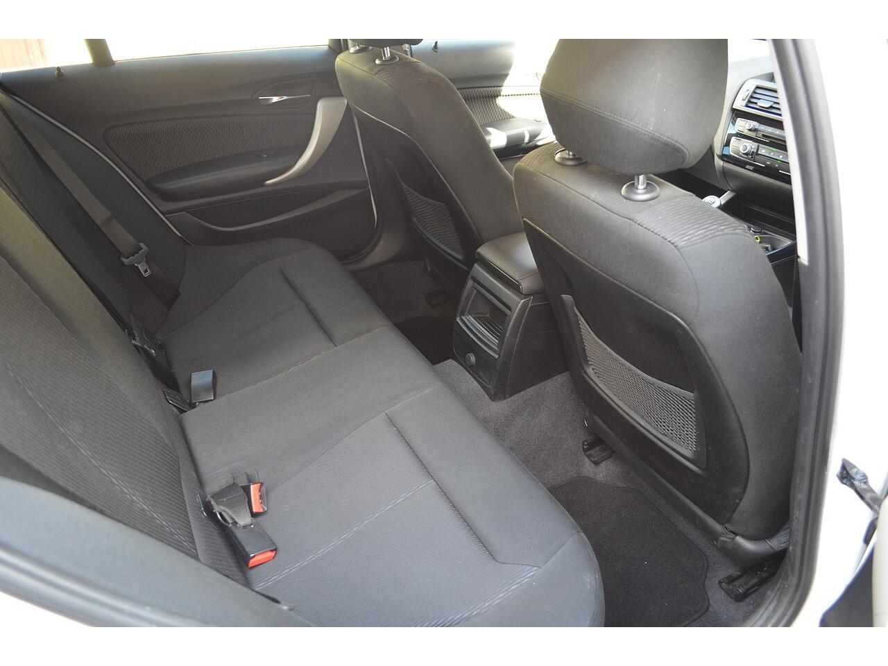 BMW 1 Series view 16