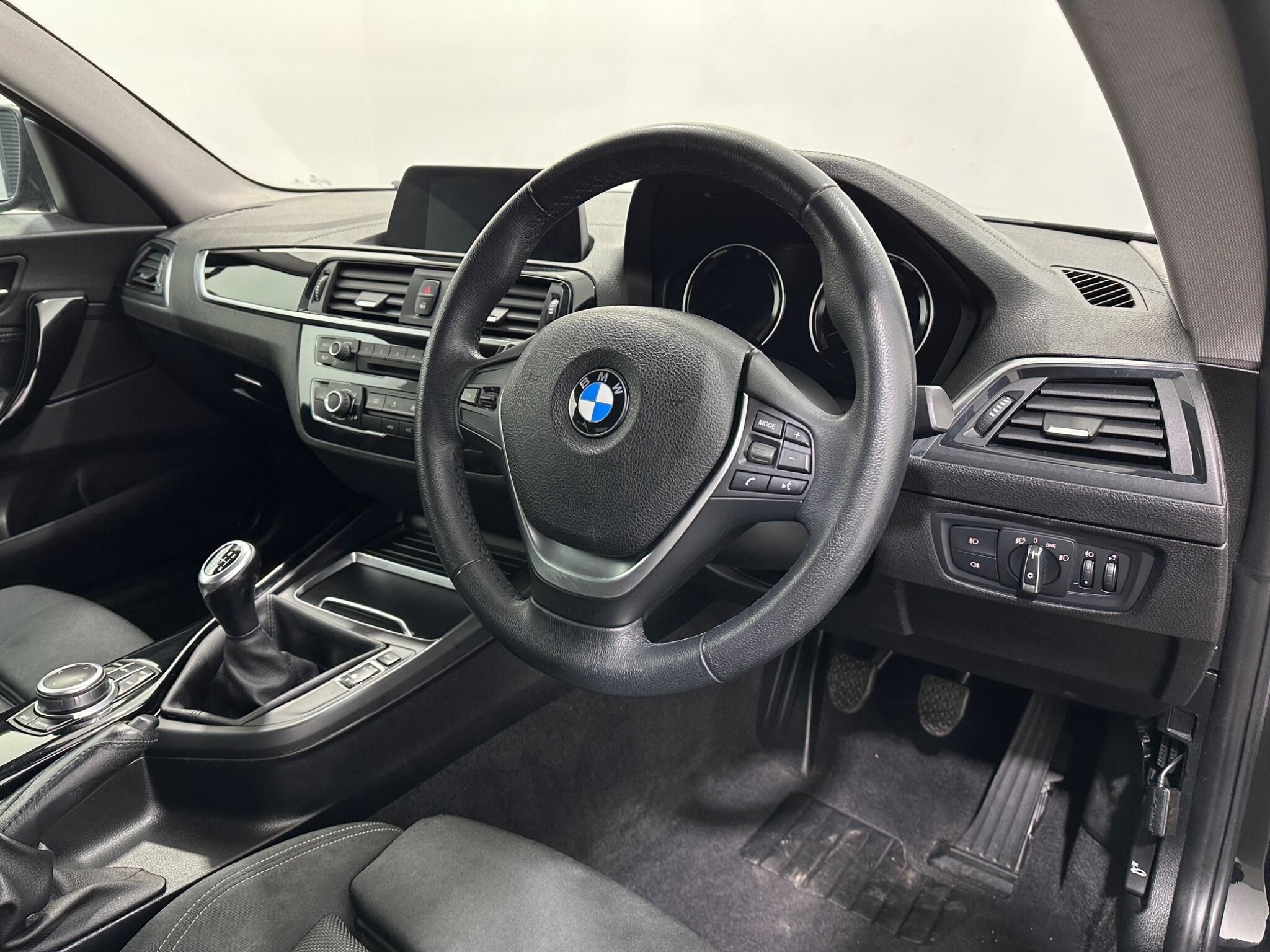 BMW 2 Series view 11