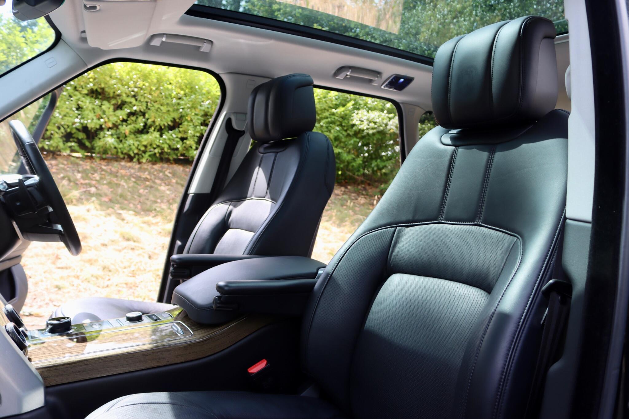 Land Rover Range Rover view 9