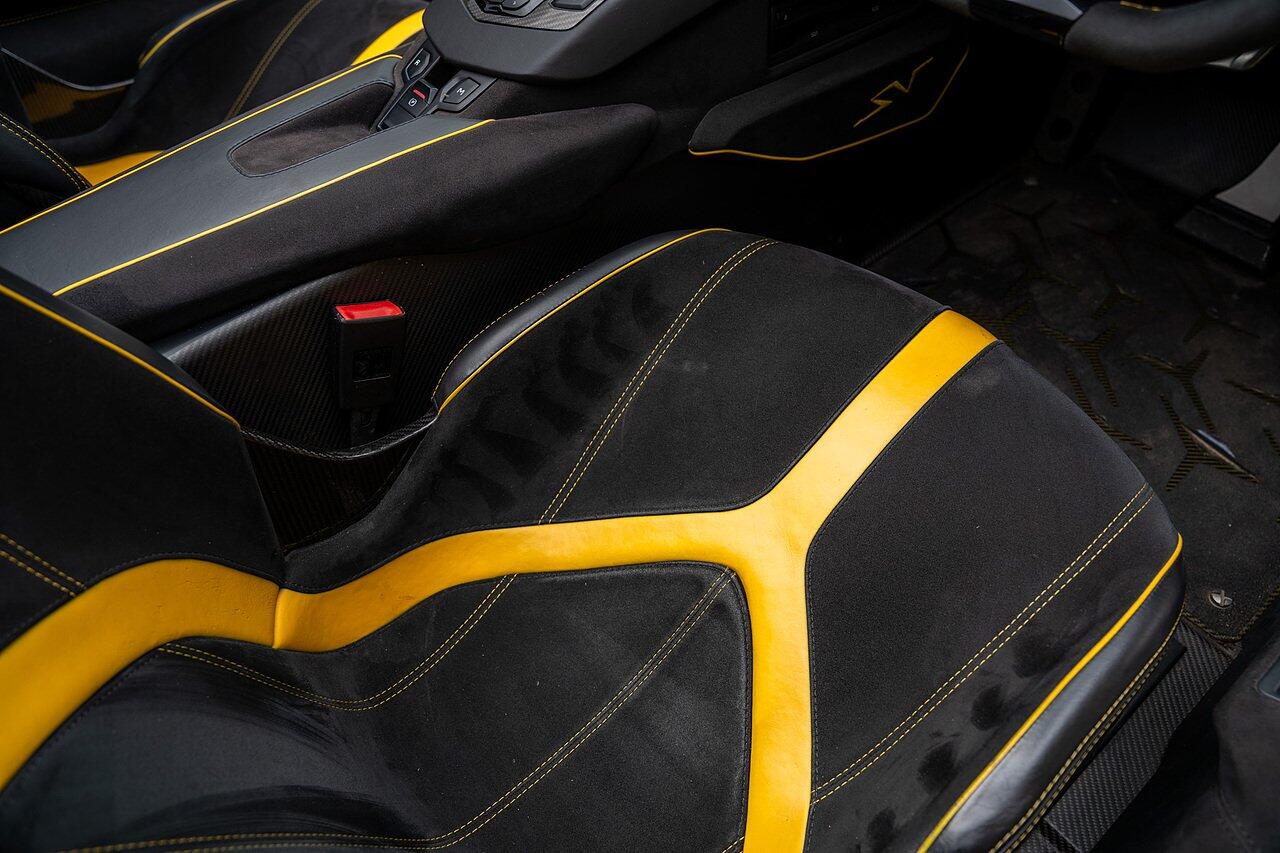 Lamborghini Aventador view 55