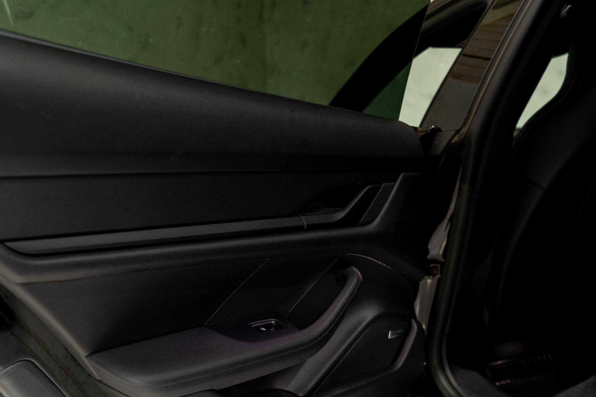Porsche Taycan view 35
