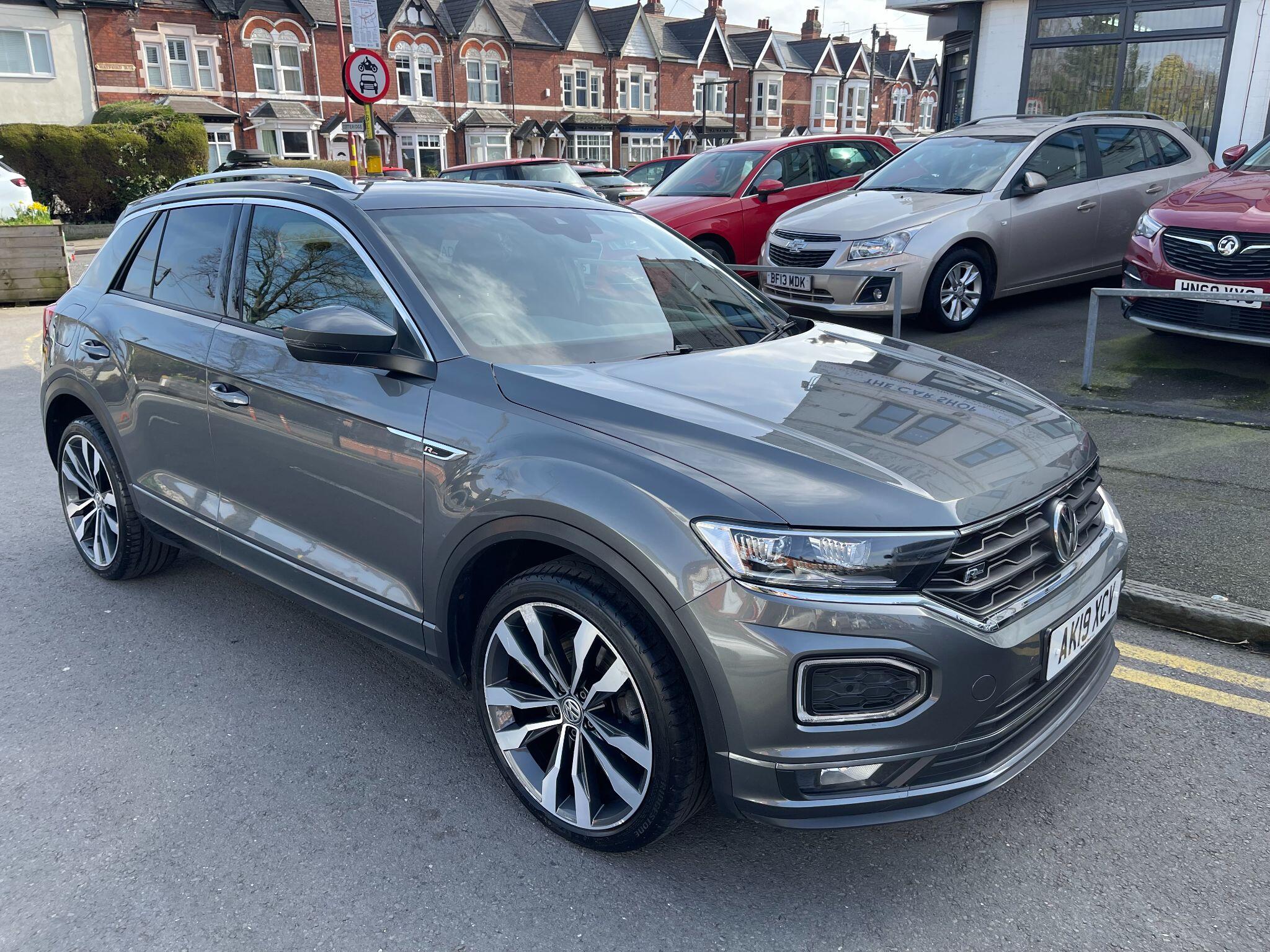 Volkswagen T-Roc view 2