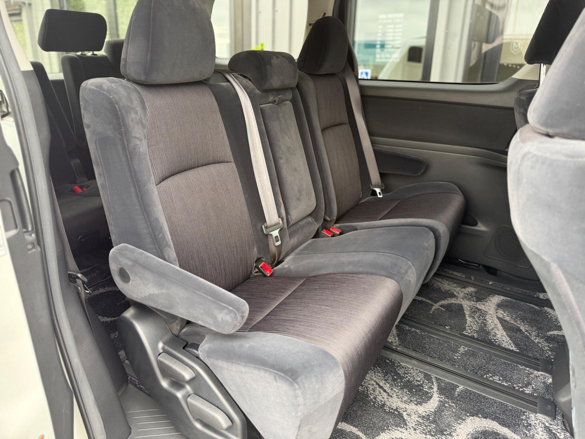 Toyota Vellfire view 56