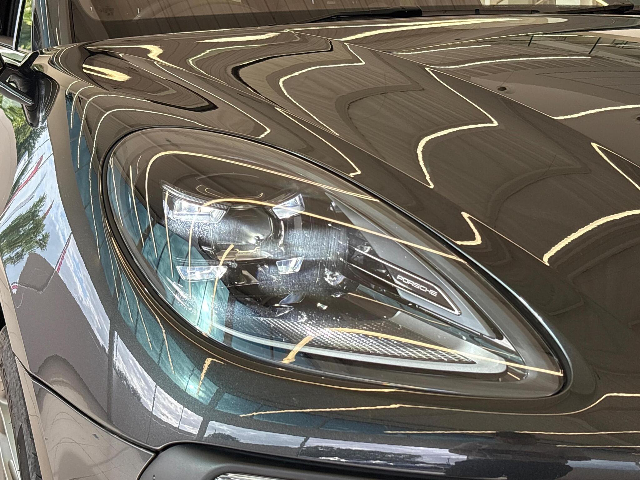 Porsche Macan view 20