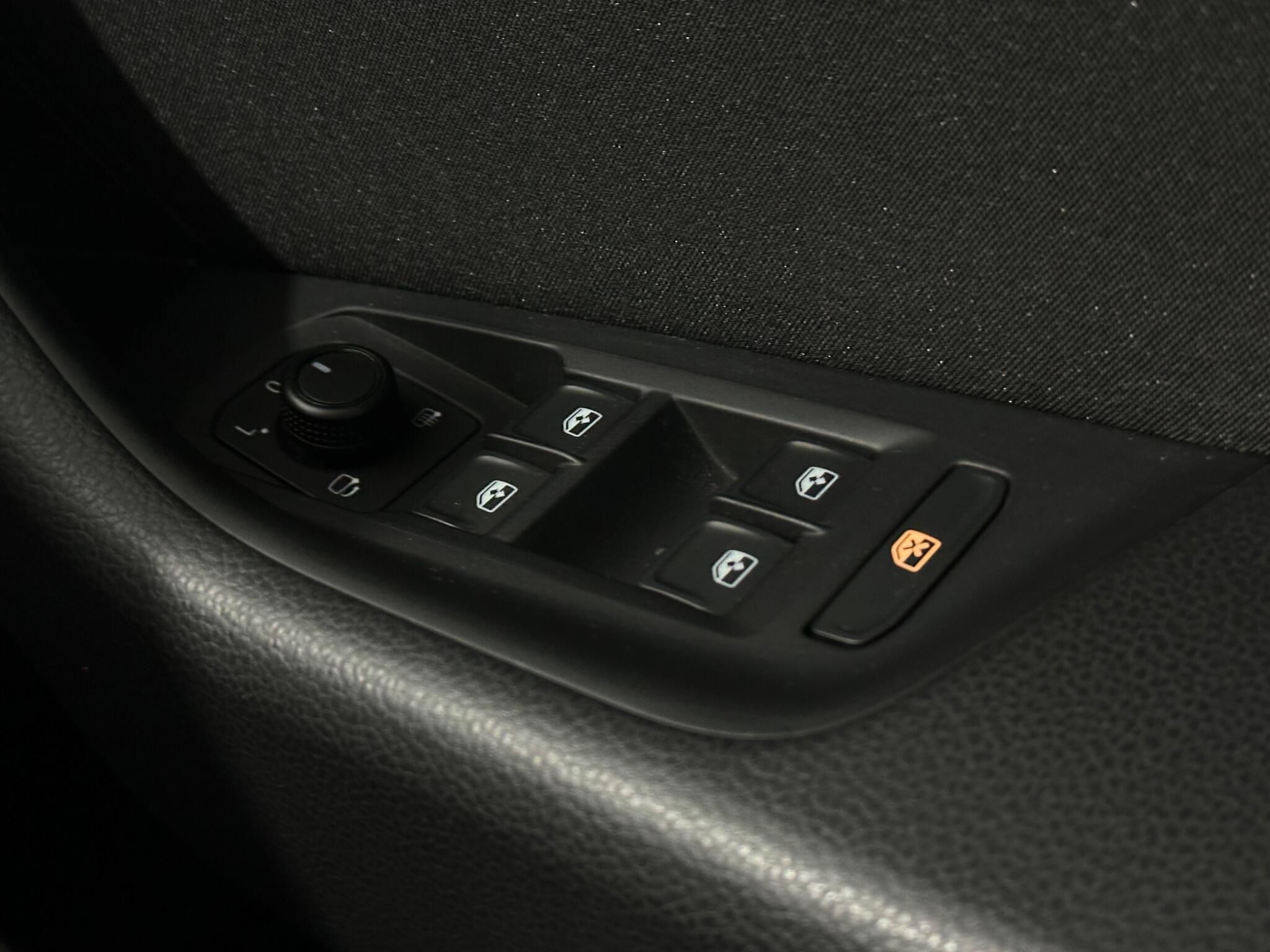 Volkswagen Passat view 18