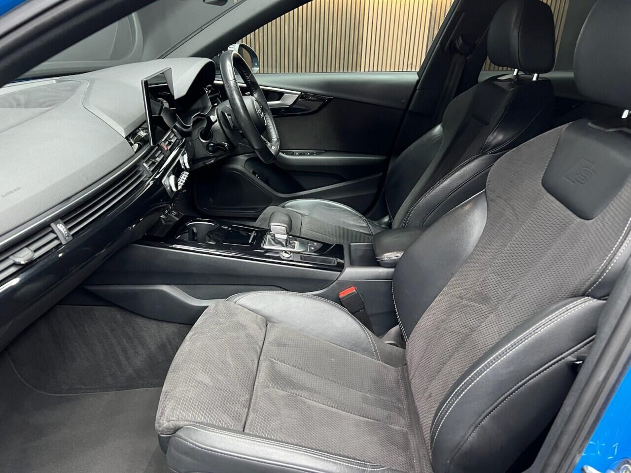 Audi A4 view 28