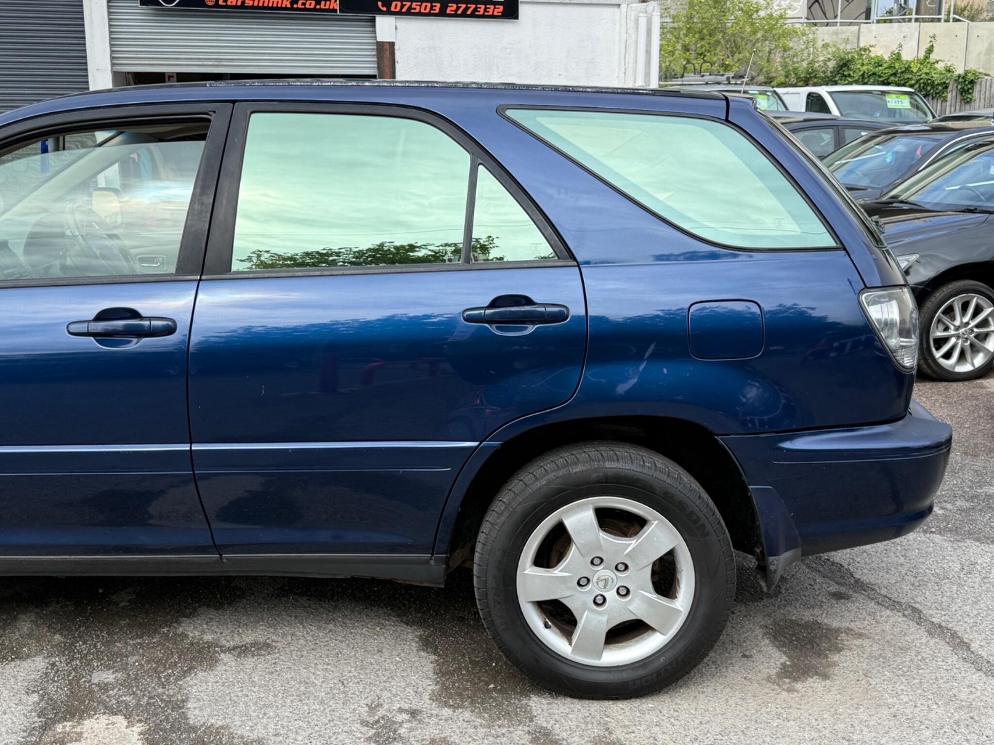 Lexus RX - Image 13