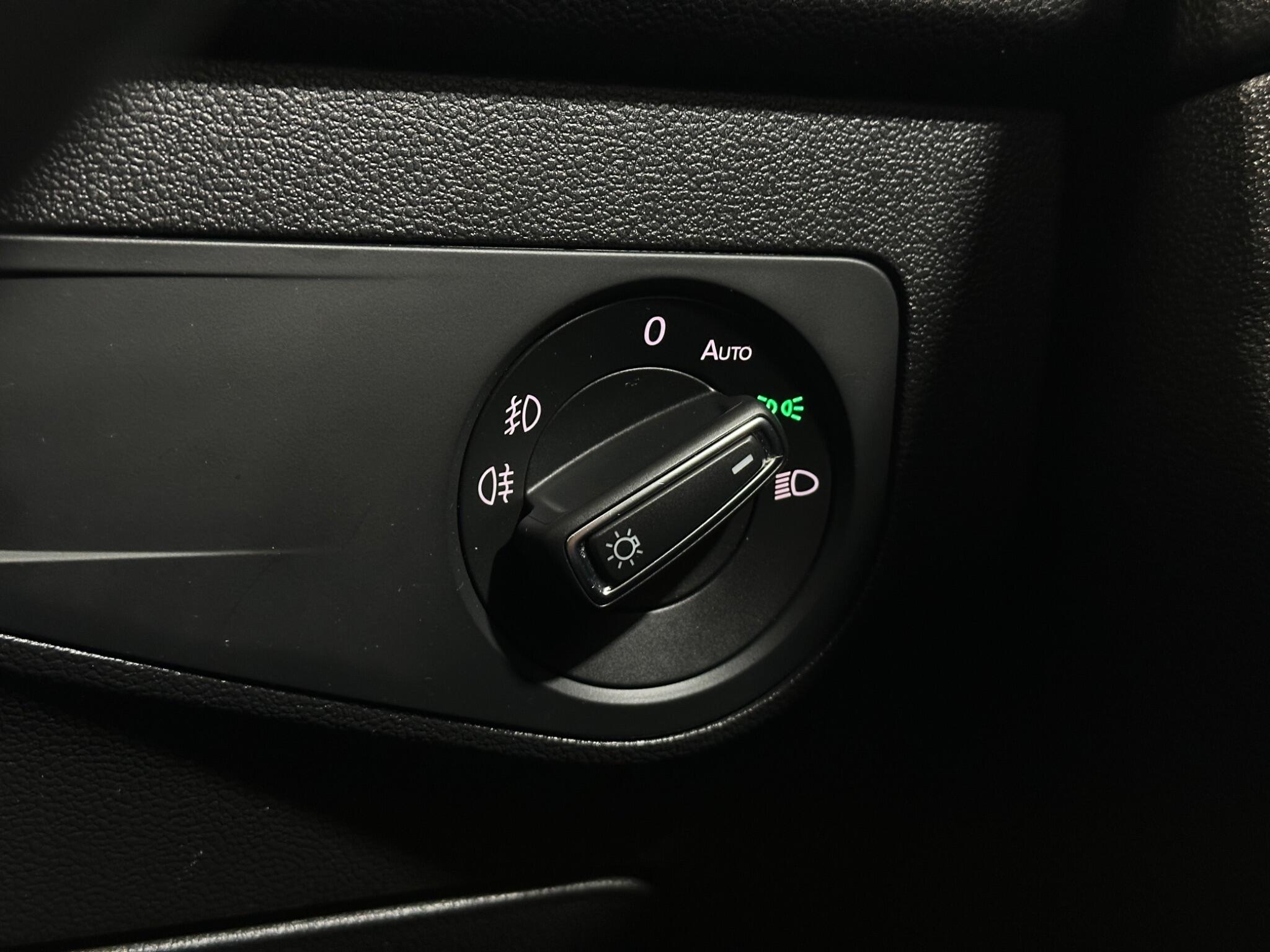 Volkswagen Tiguan Allspace view 17