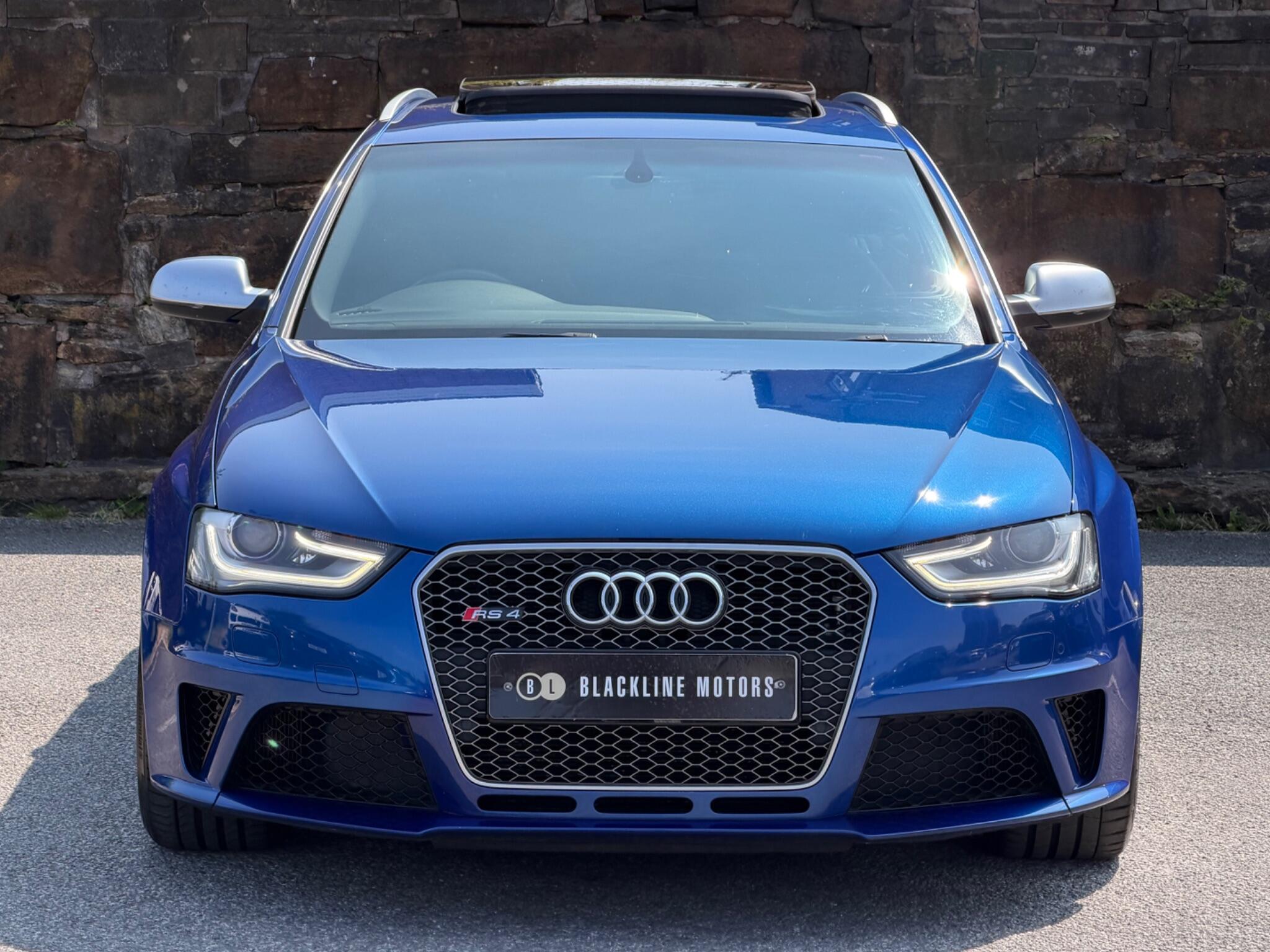 Audi RS4 view 2