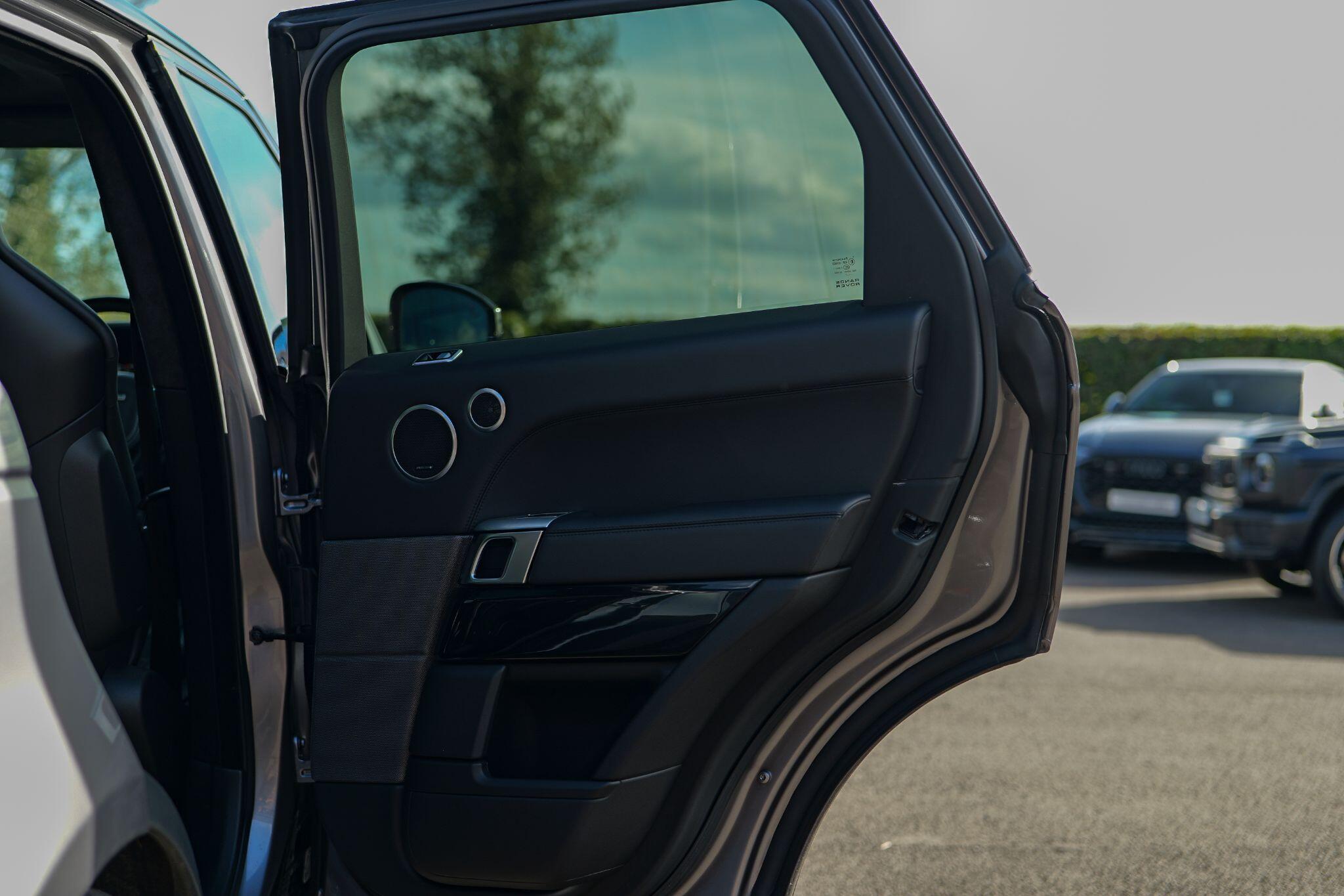 Land Rover Range Rover Sport view 32