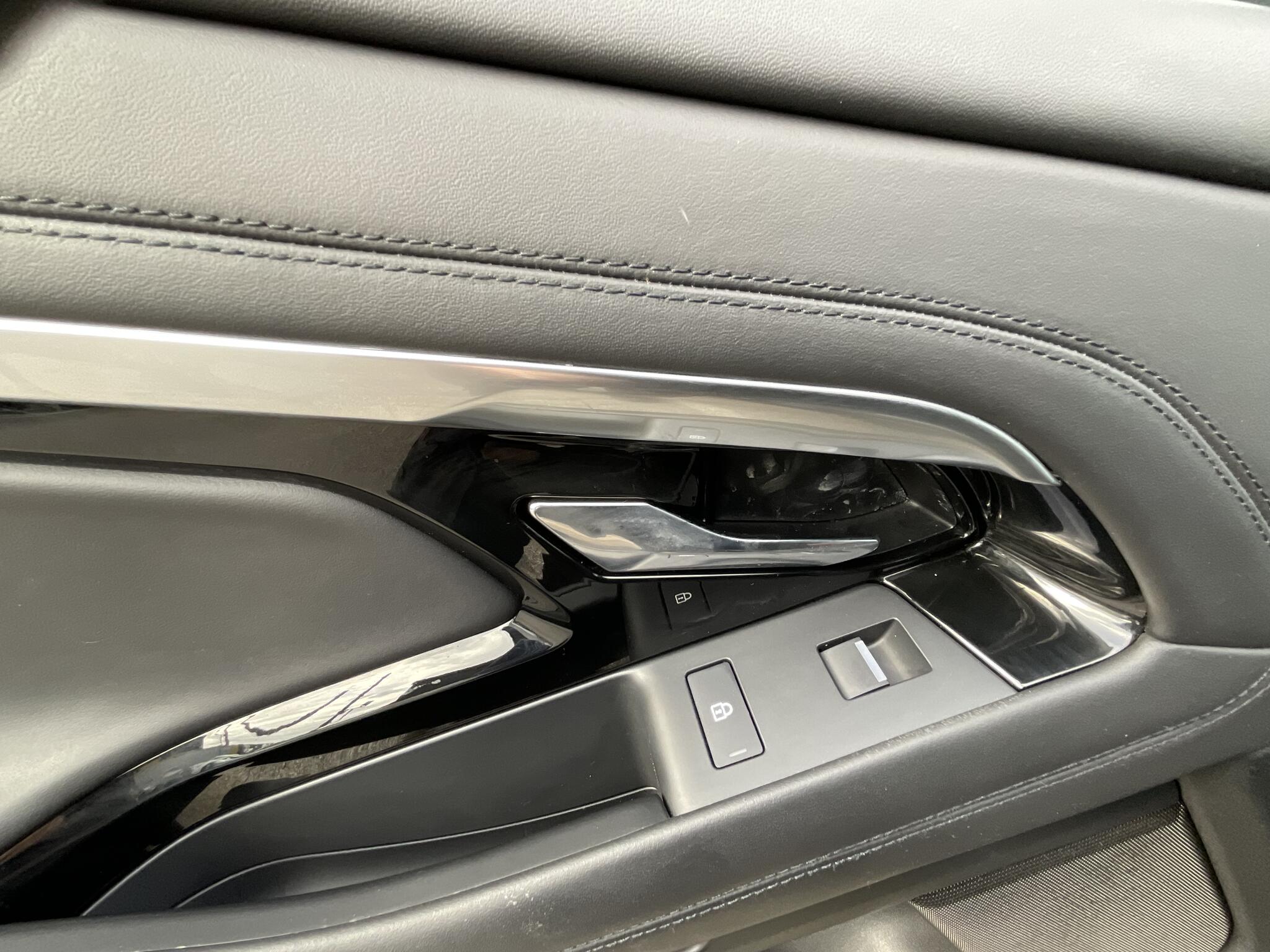 Land Rover Range Rover Evoque view 23