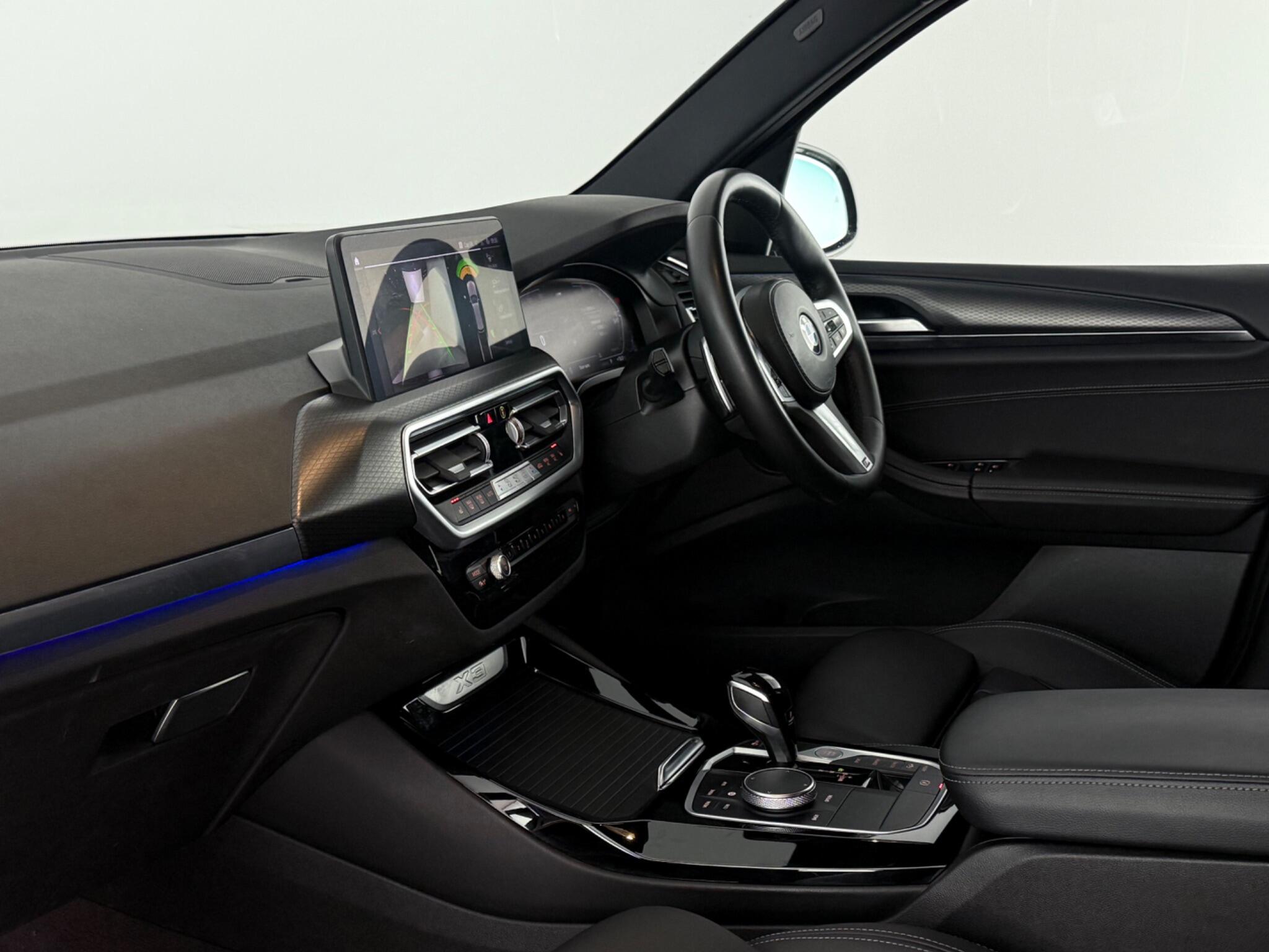 BMW X3 view 4
