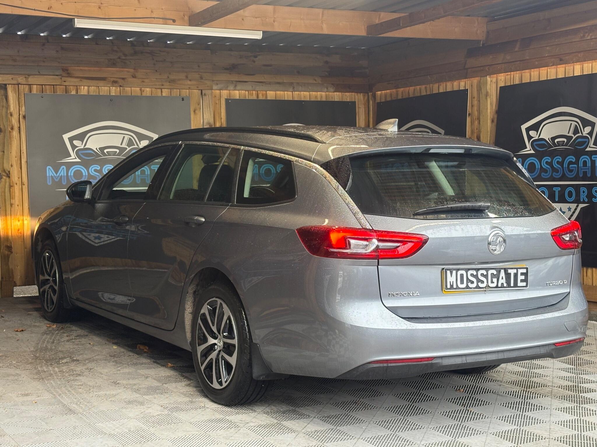 Vauxhall Insignia view 6