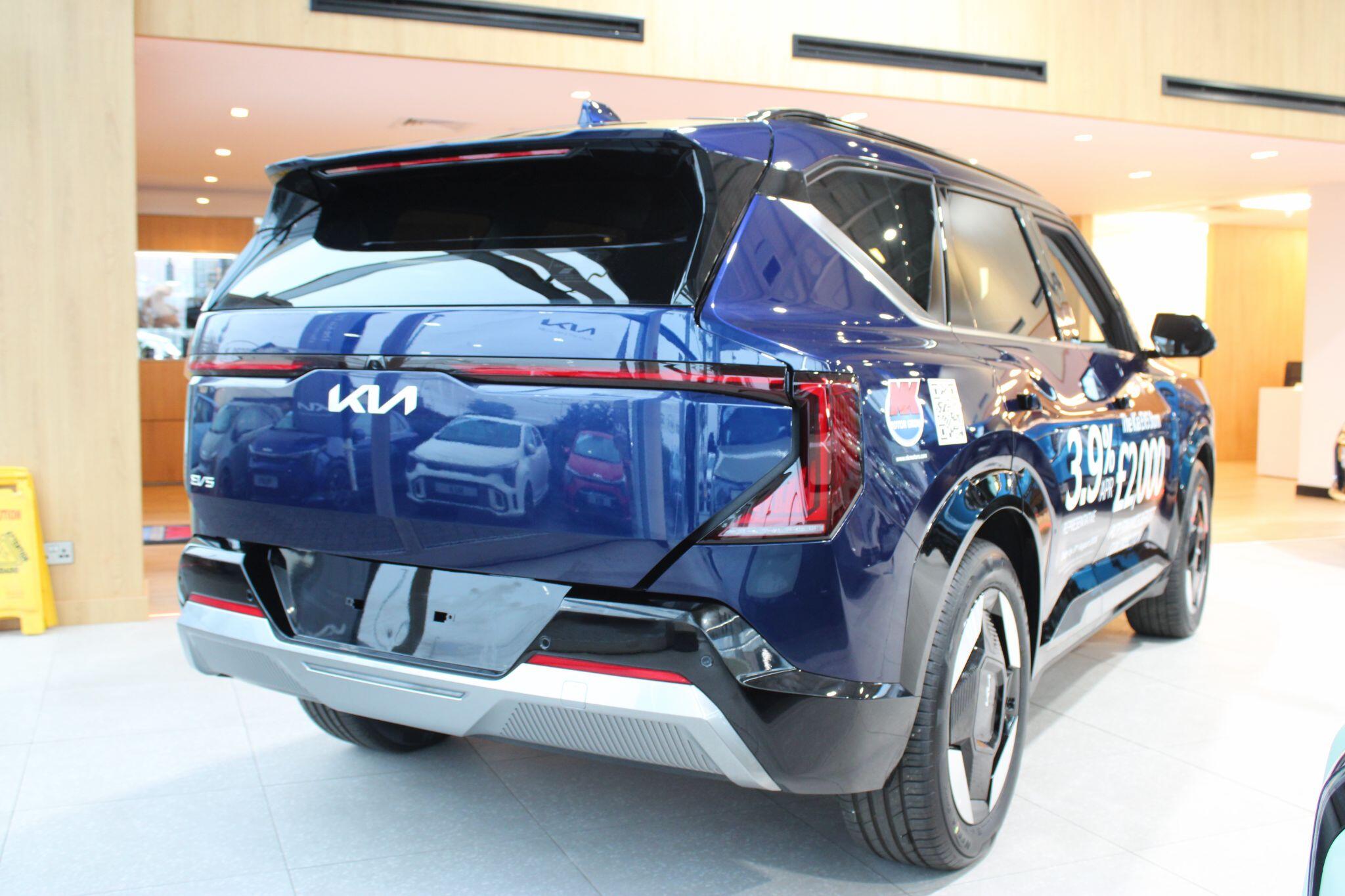 Kia EV5 view 4
