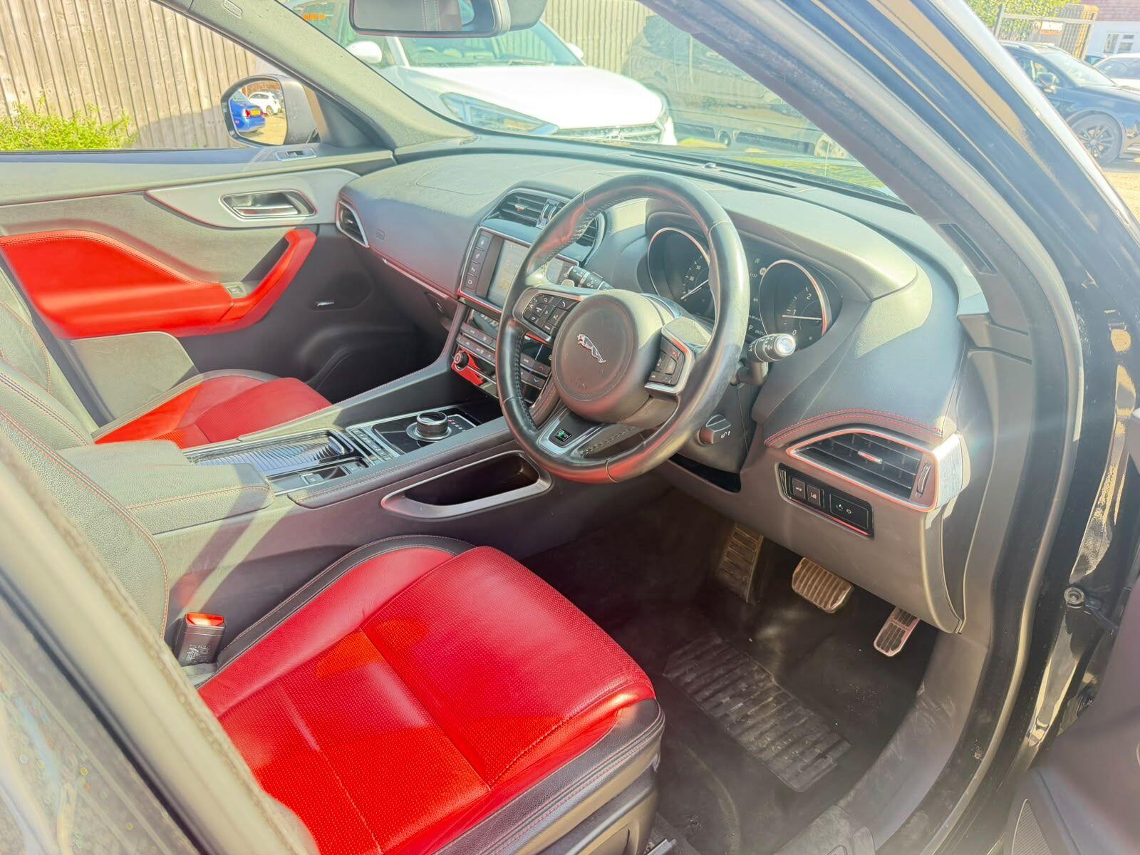 Jaguar F-Pace view 9