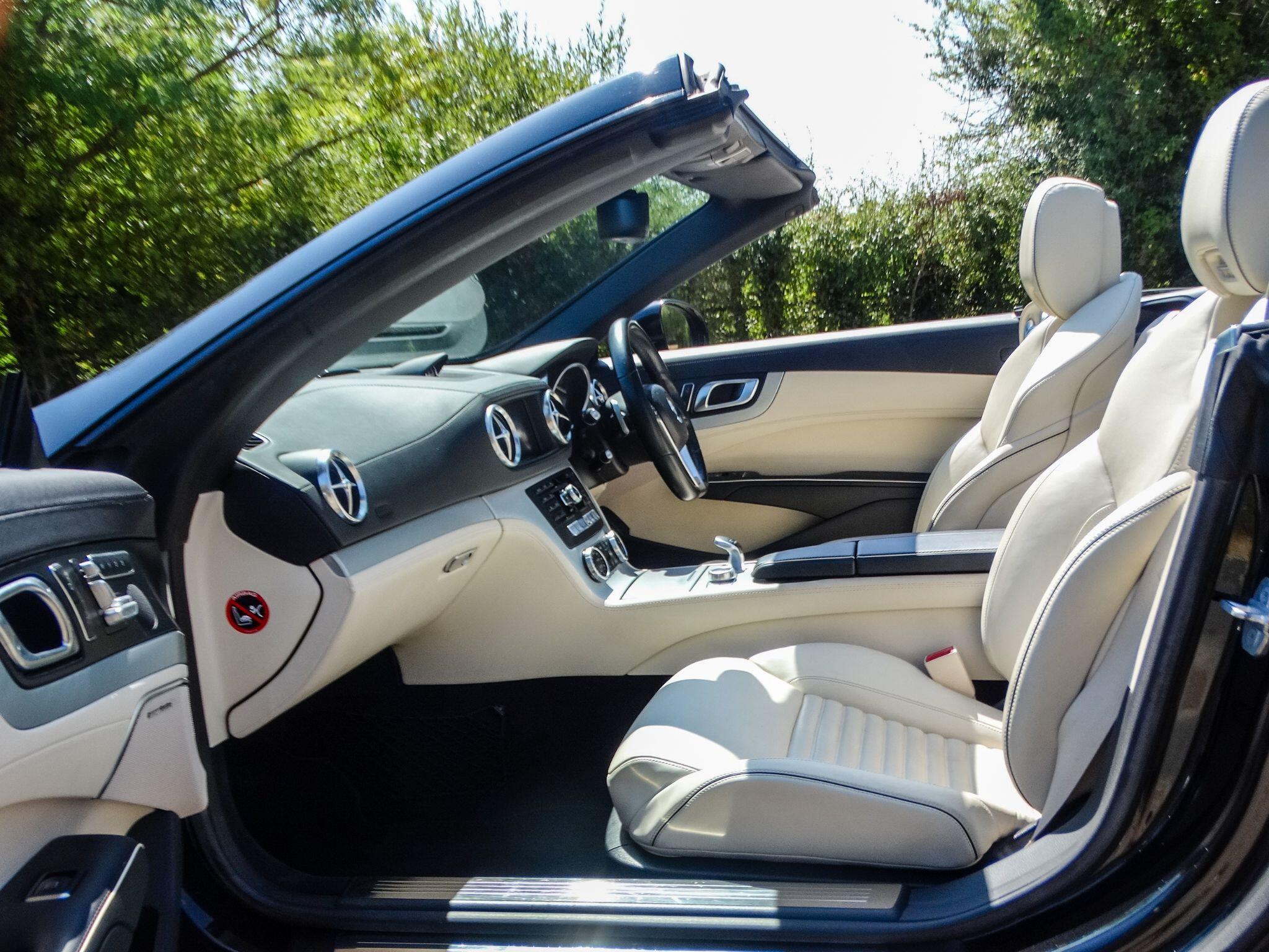 Mercedes-Benz SL view 3