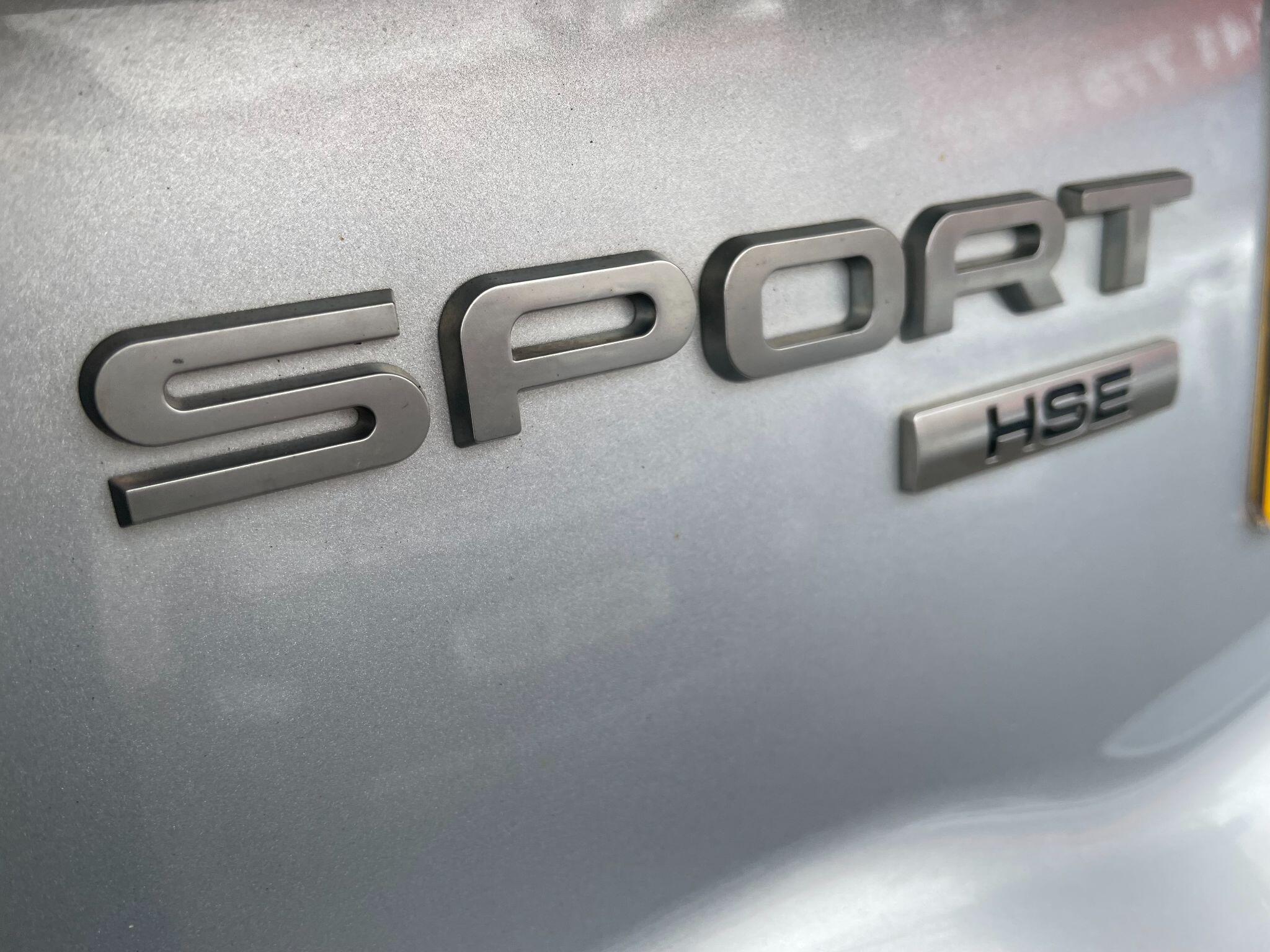 Land Rover Discovery Sport view 39