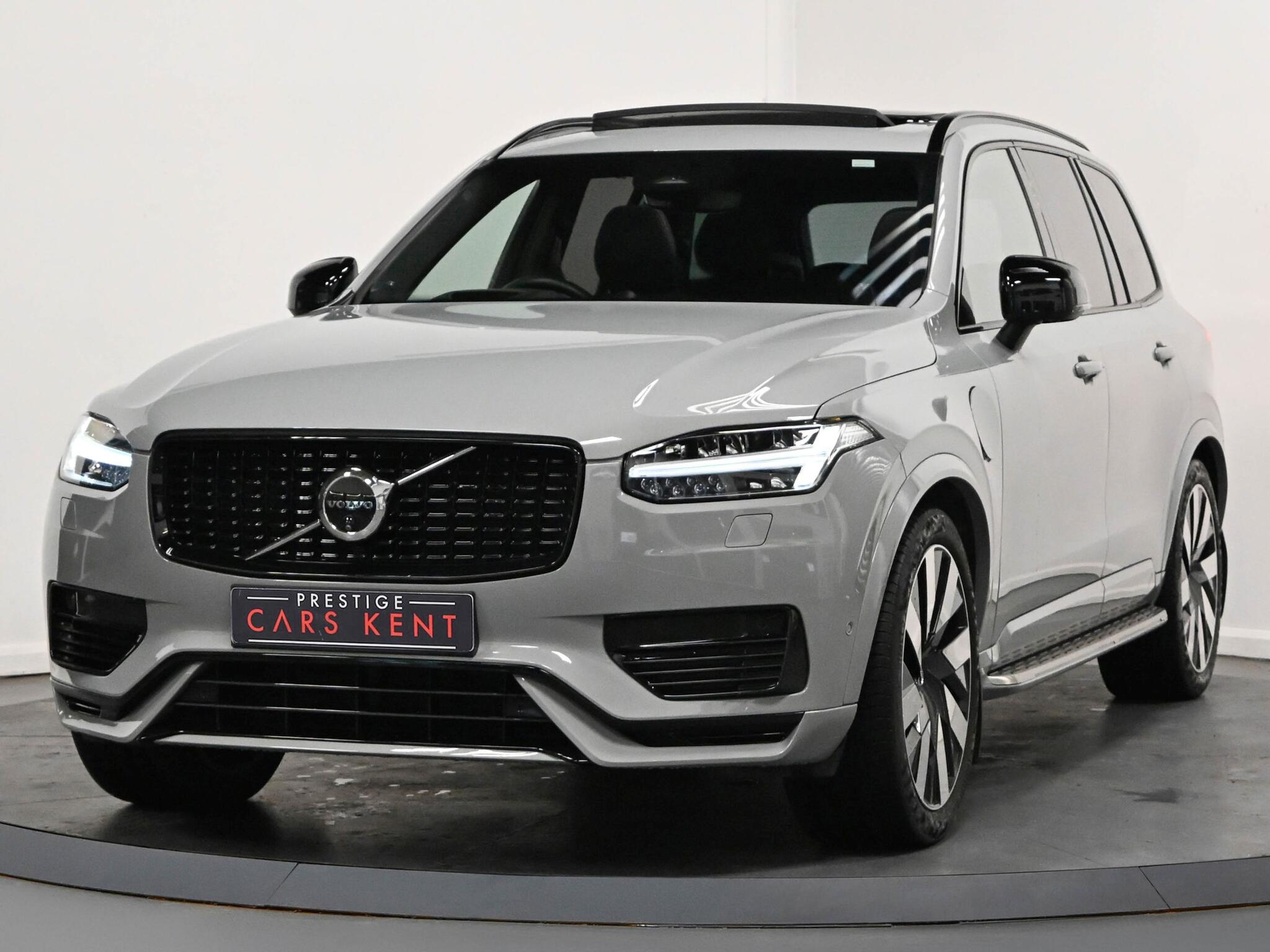 Volvo XC90 view 6