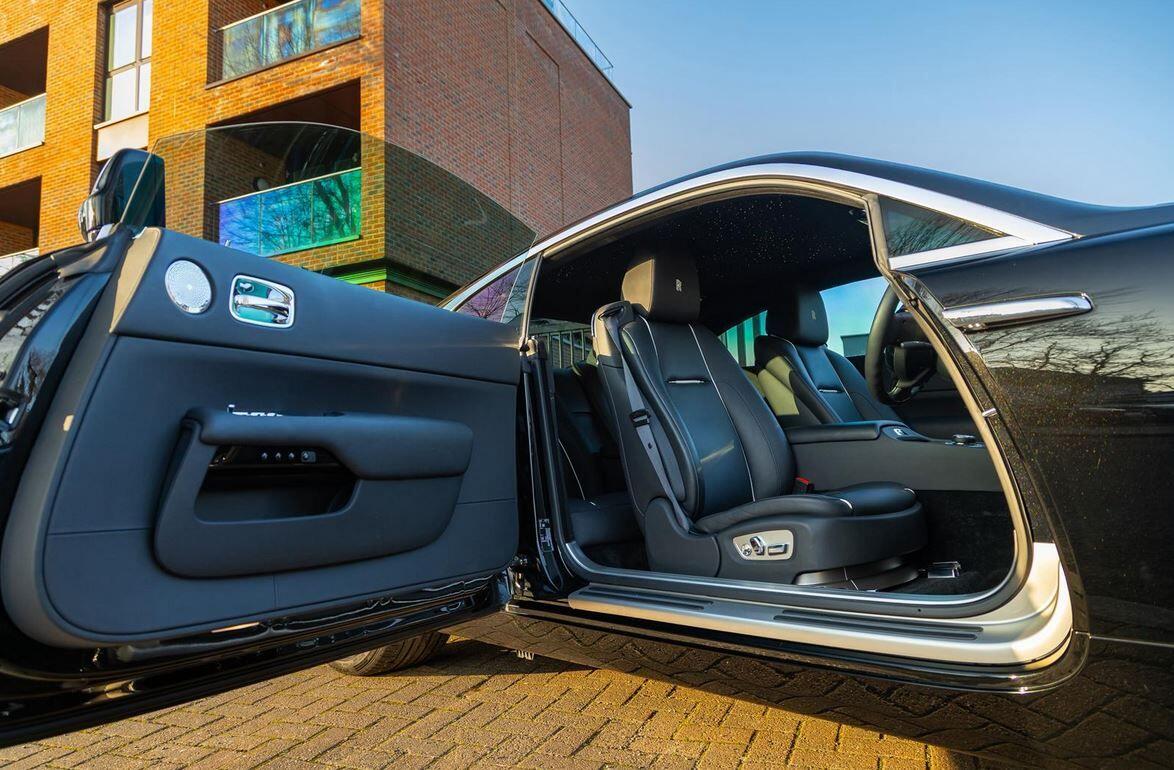Rolls-Royce Wraith view 16