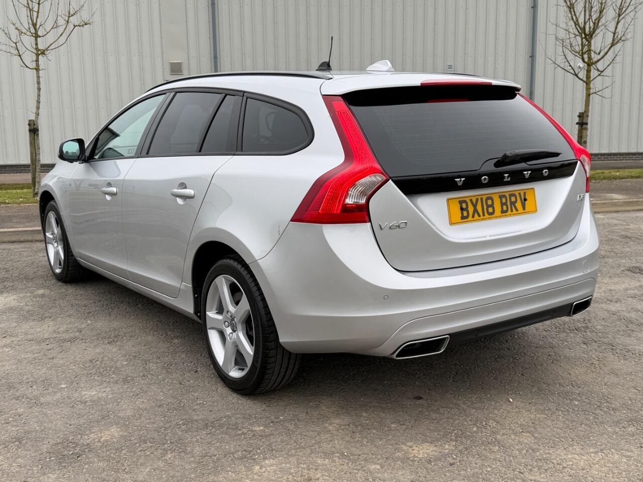 Volvo V60 view 7