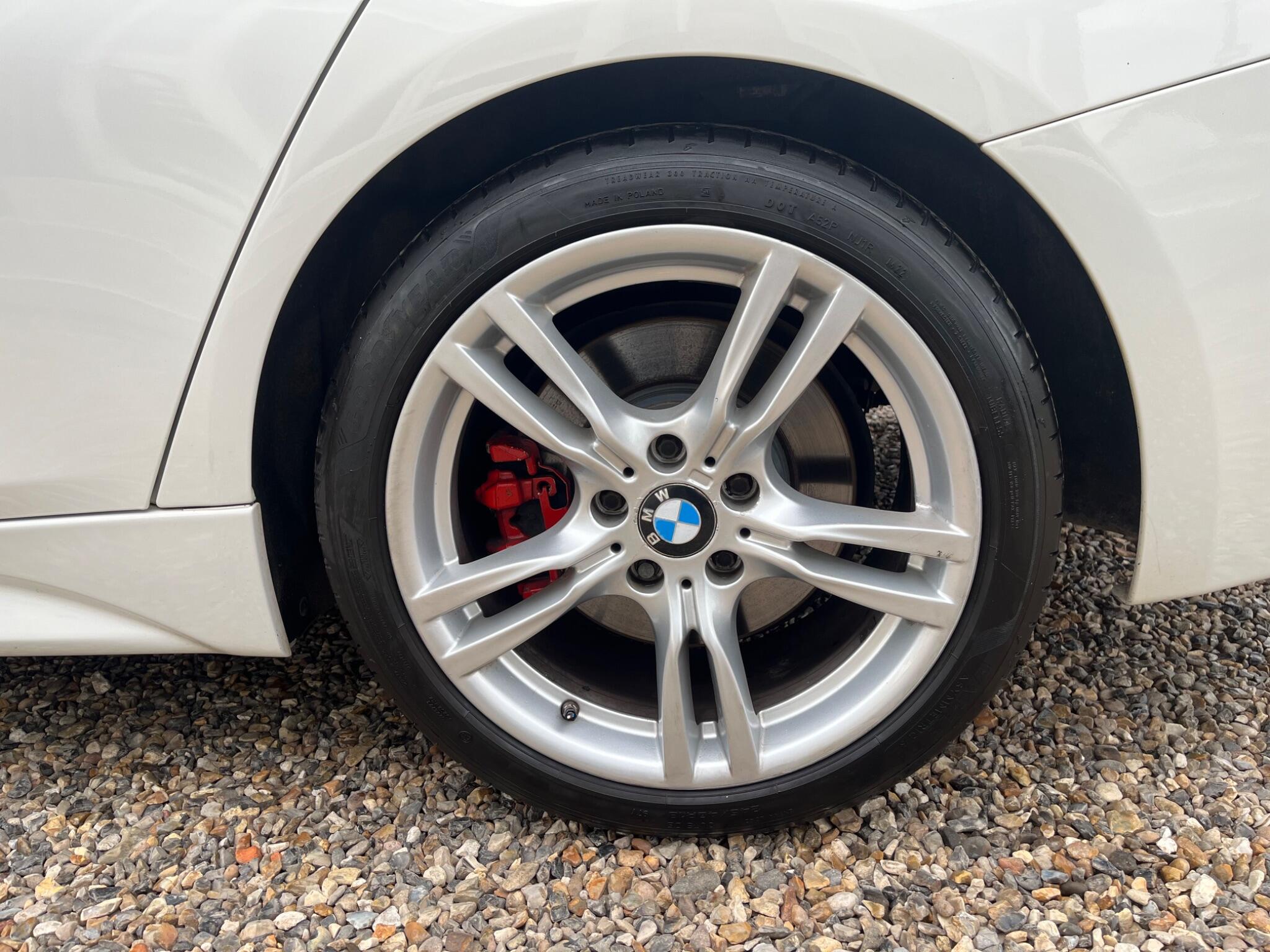 BMW 3 Series view 7