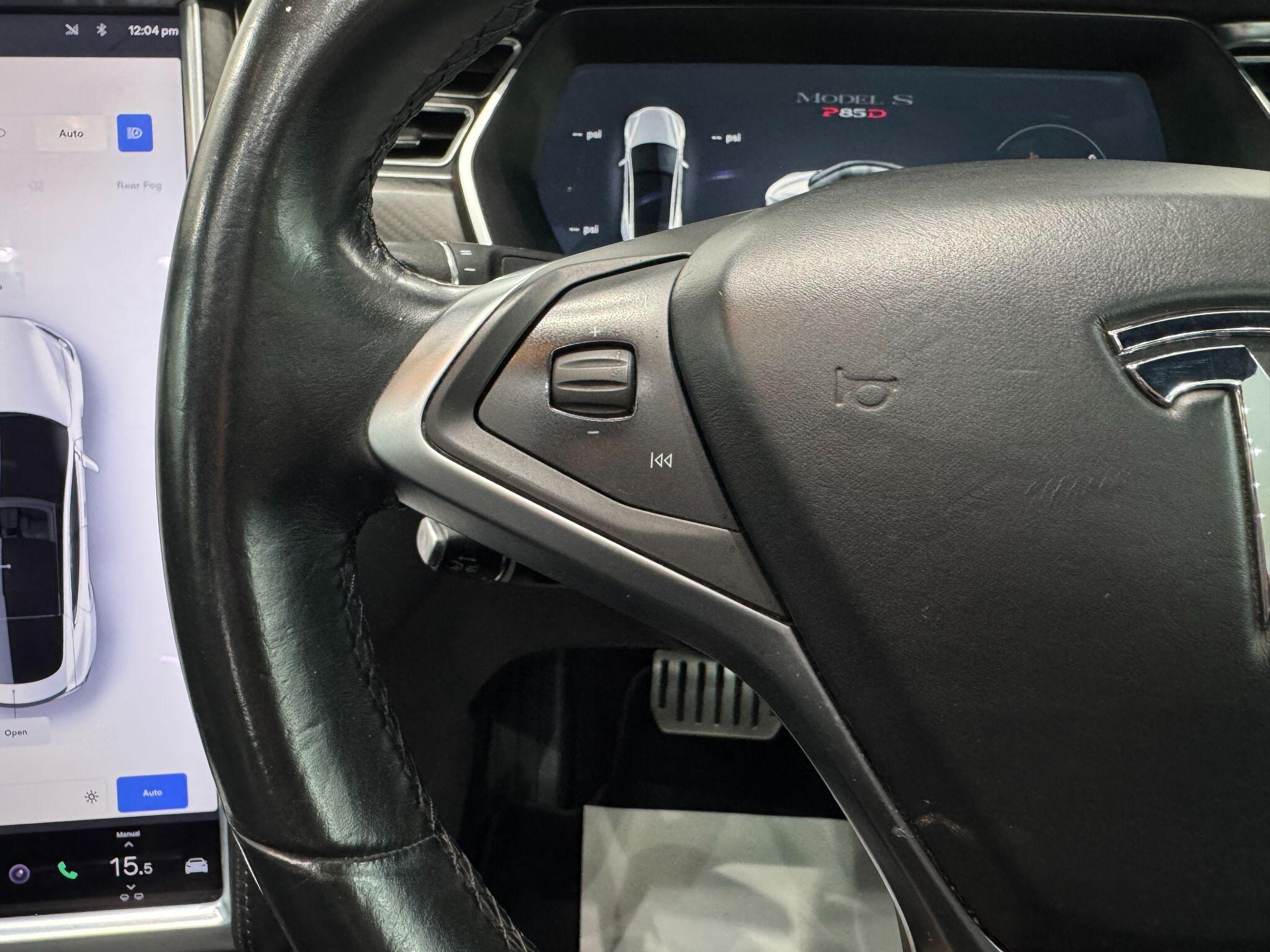Tesla Model S view 14