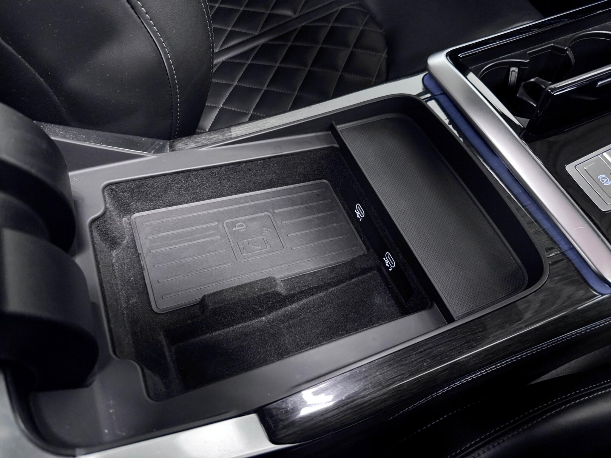 Audi SQ8 view 37
