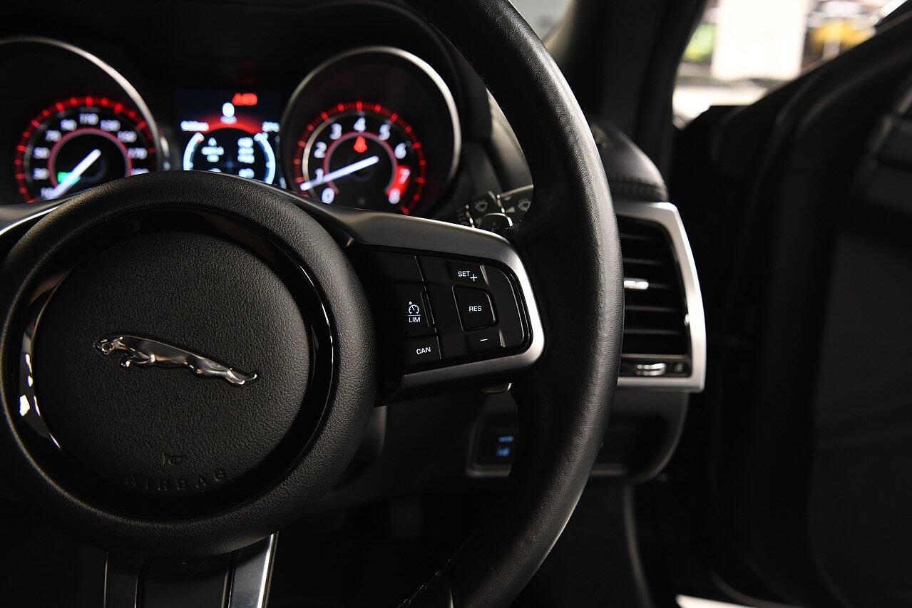 Jaguar F-Type view 25