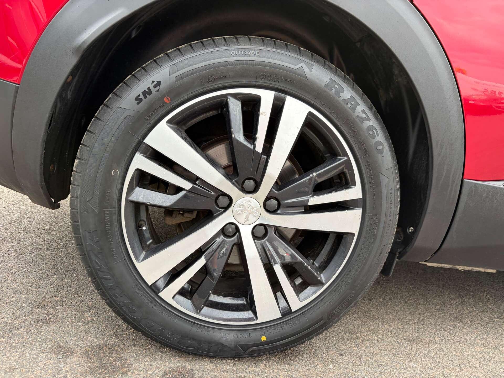 Peugeot 3008 view 13