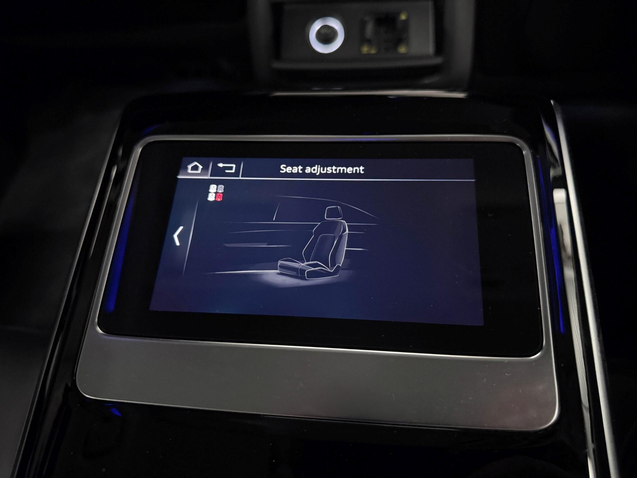 Audi A8 view 36