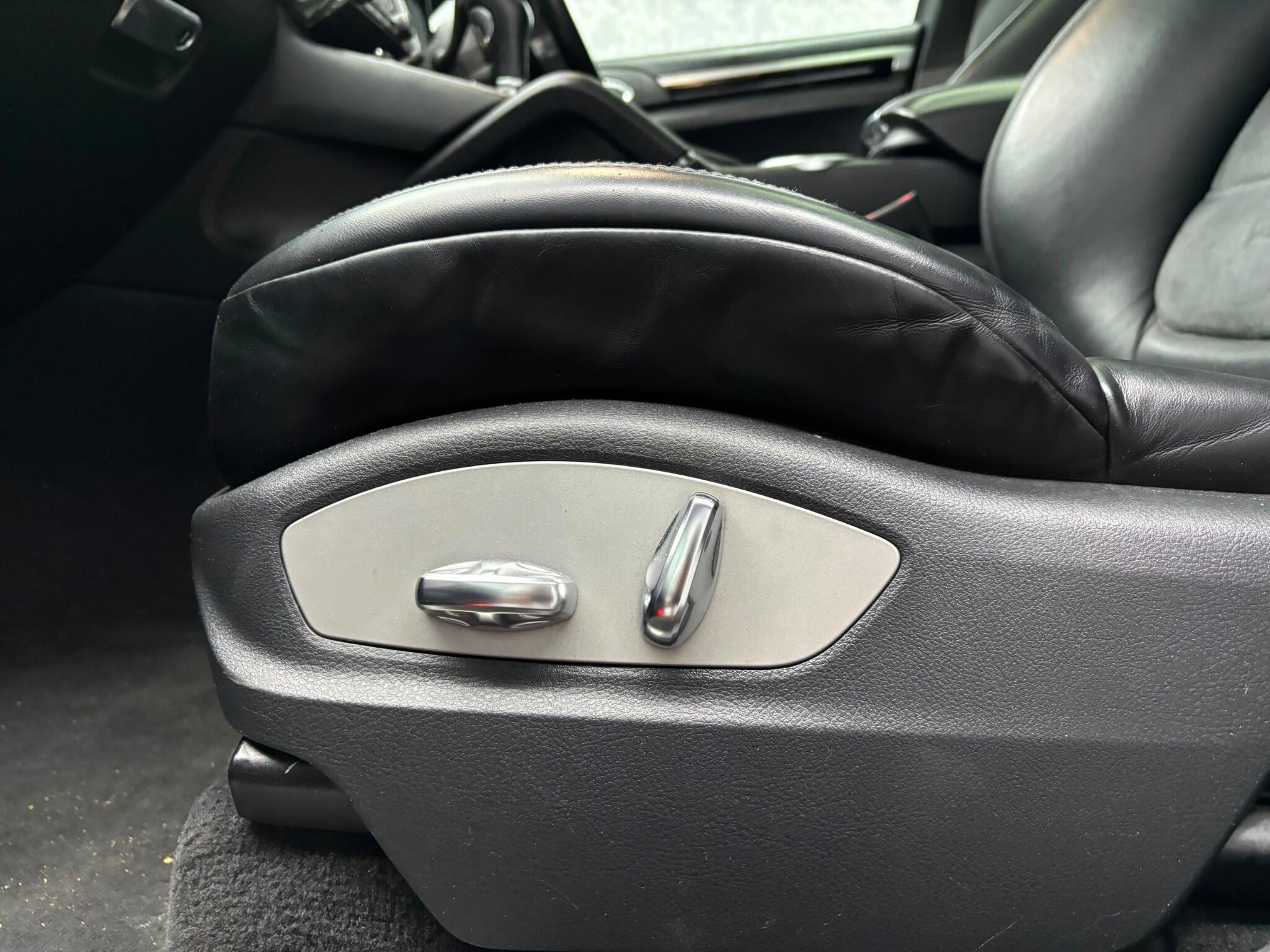 Porsche Cayenne view 15