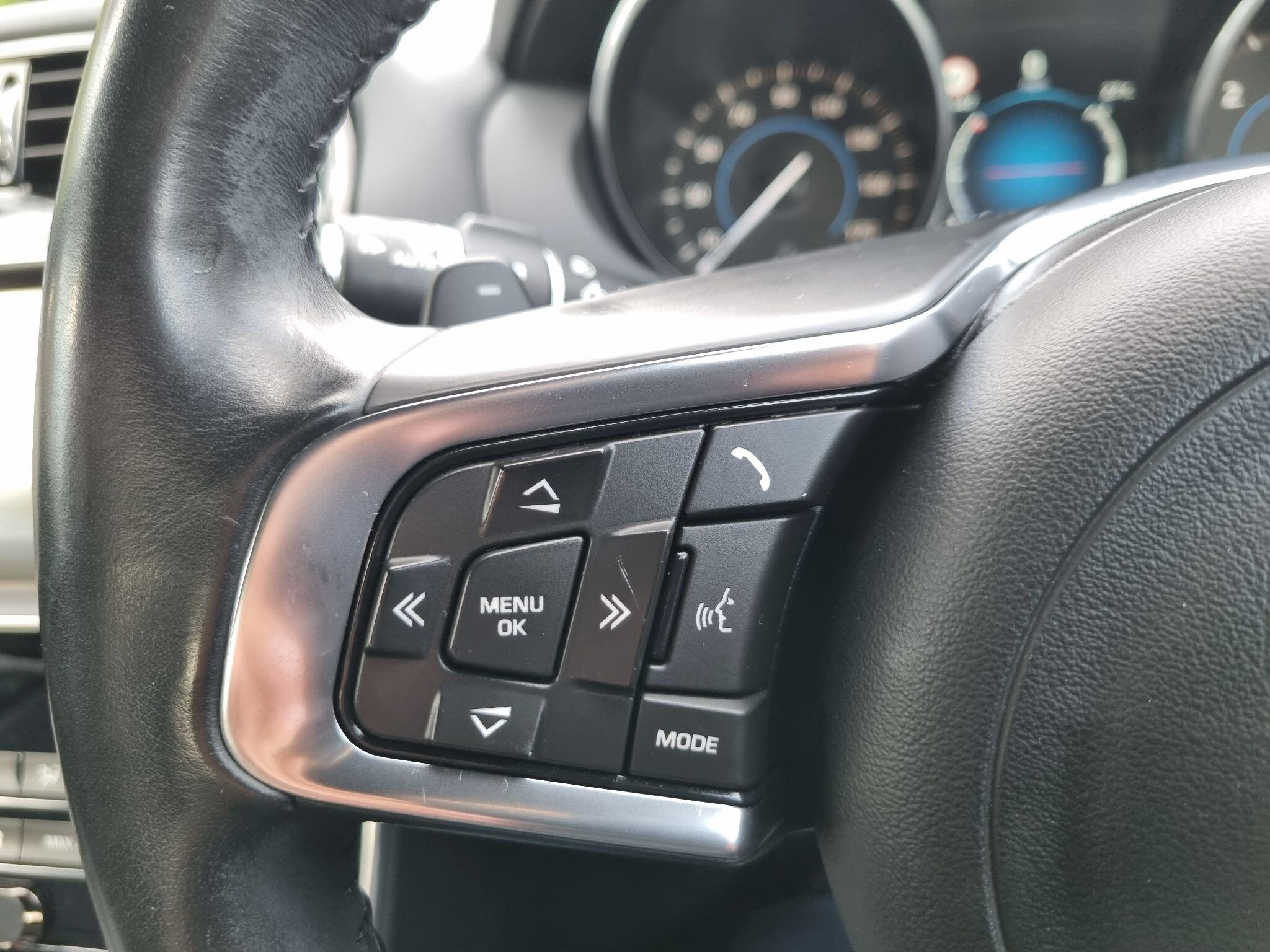 Jaguar Xe view 59