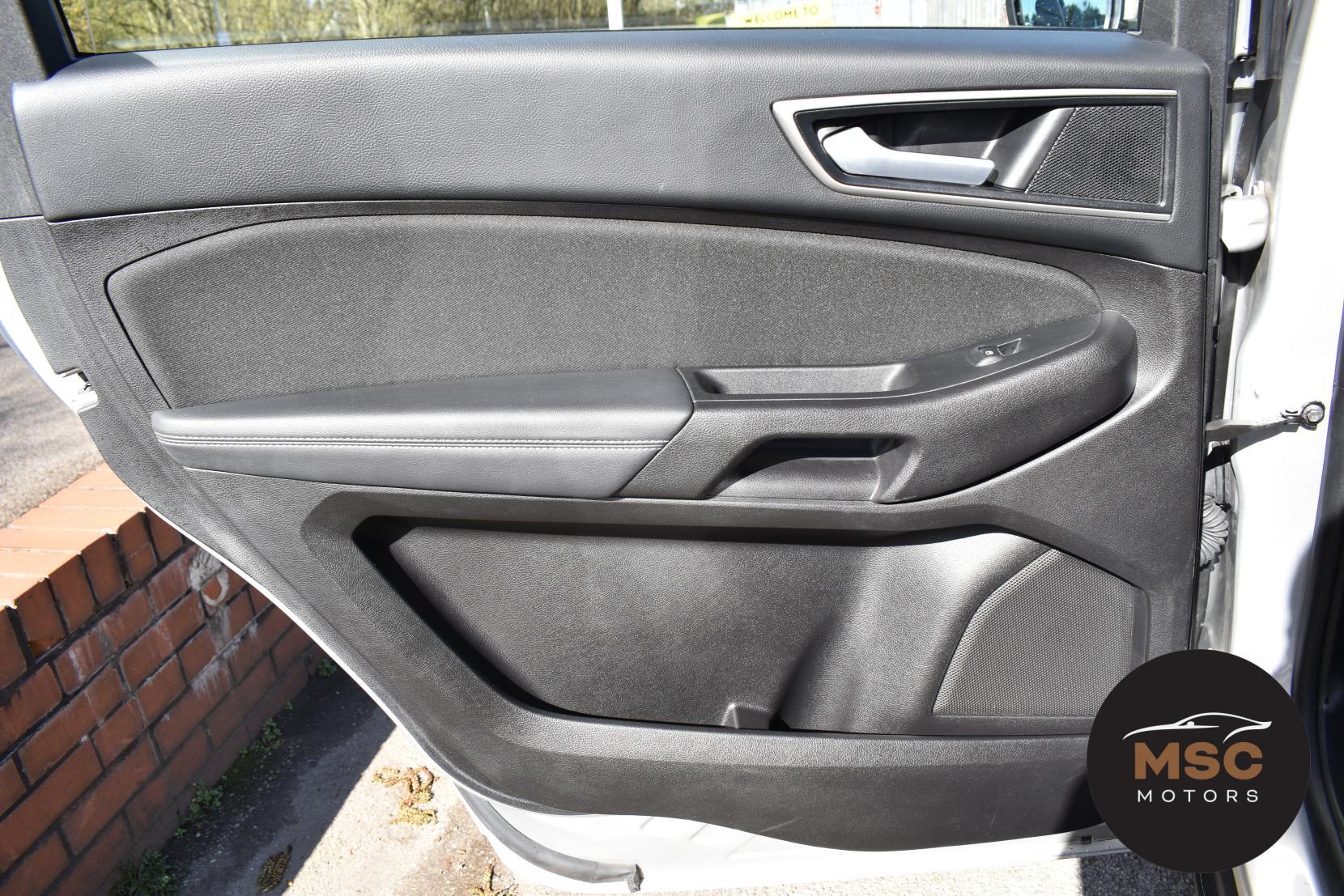 Ford Galaxy view 65