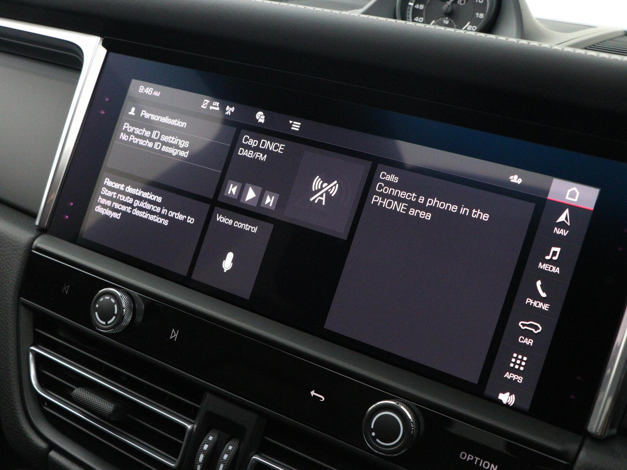 Porsche Macan view 49
