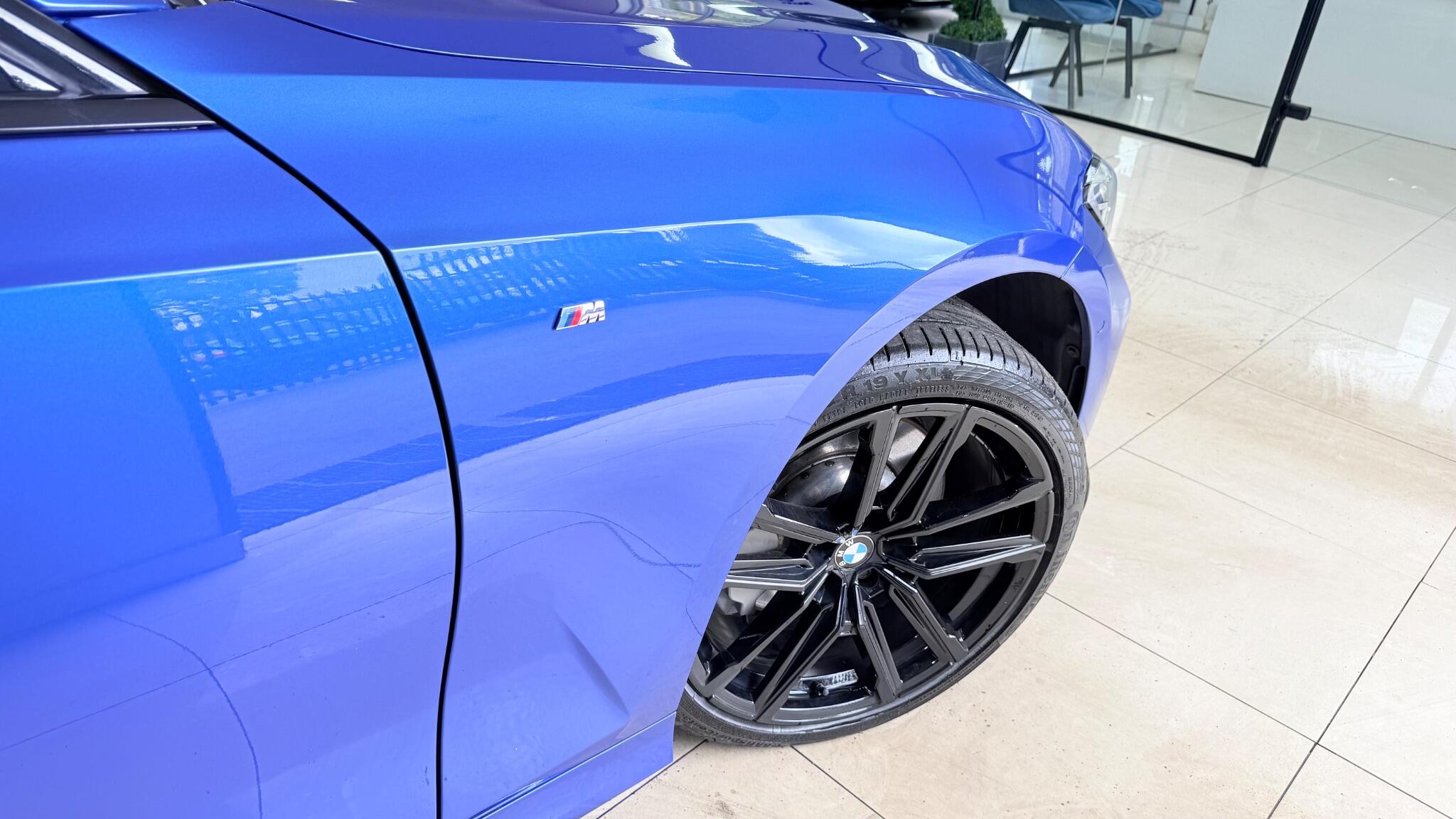 BMW 3 Series view 9