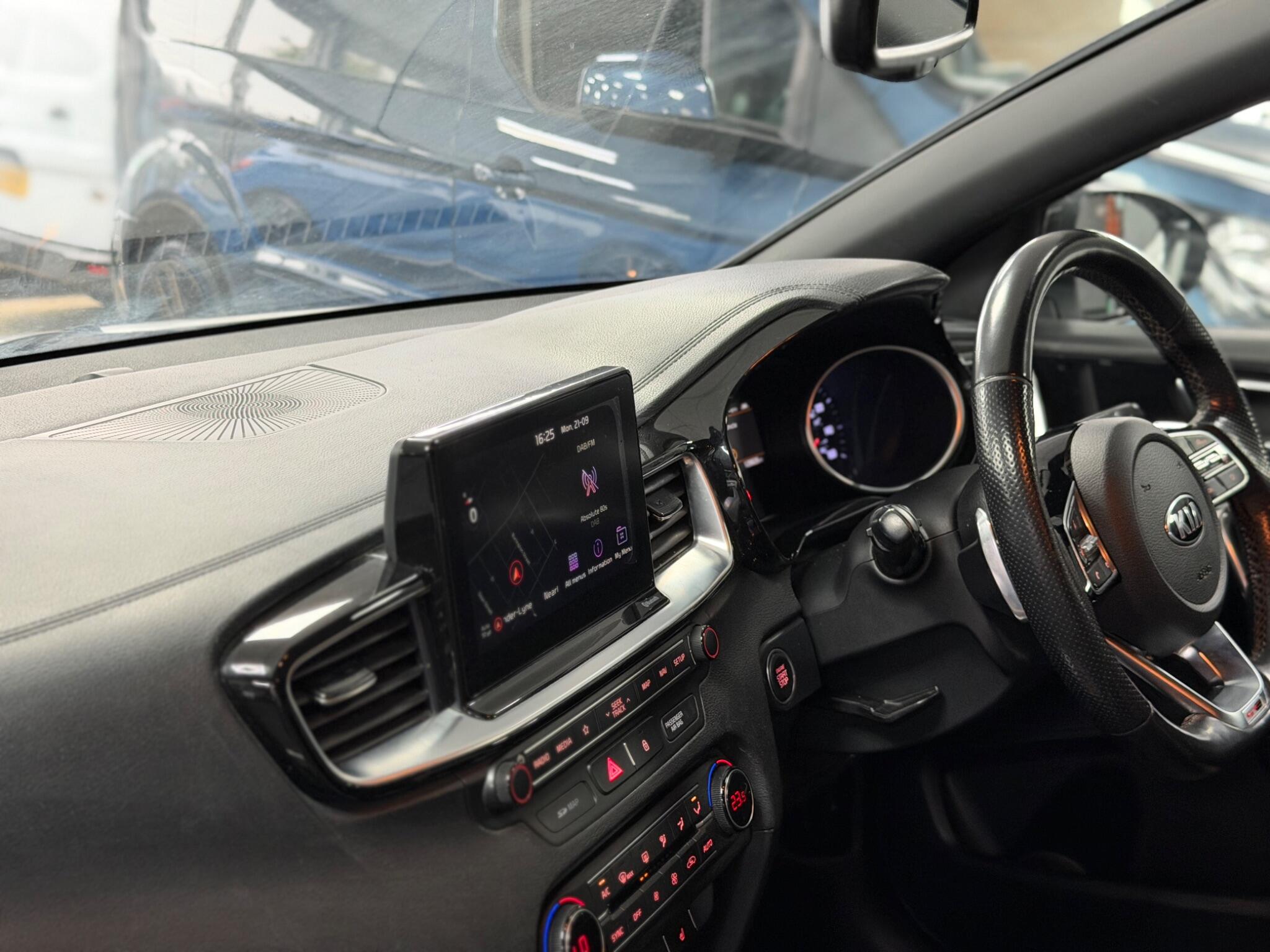 Kia Proceed view 9
