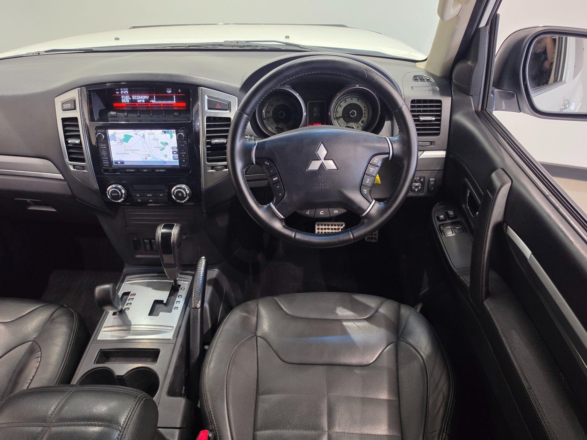Mitsubishi Shogun view 25