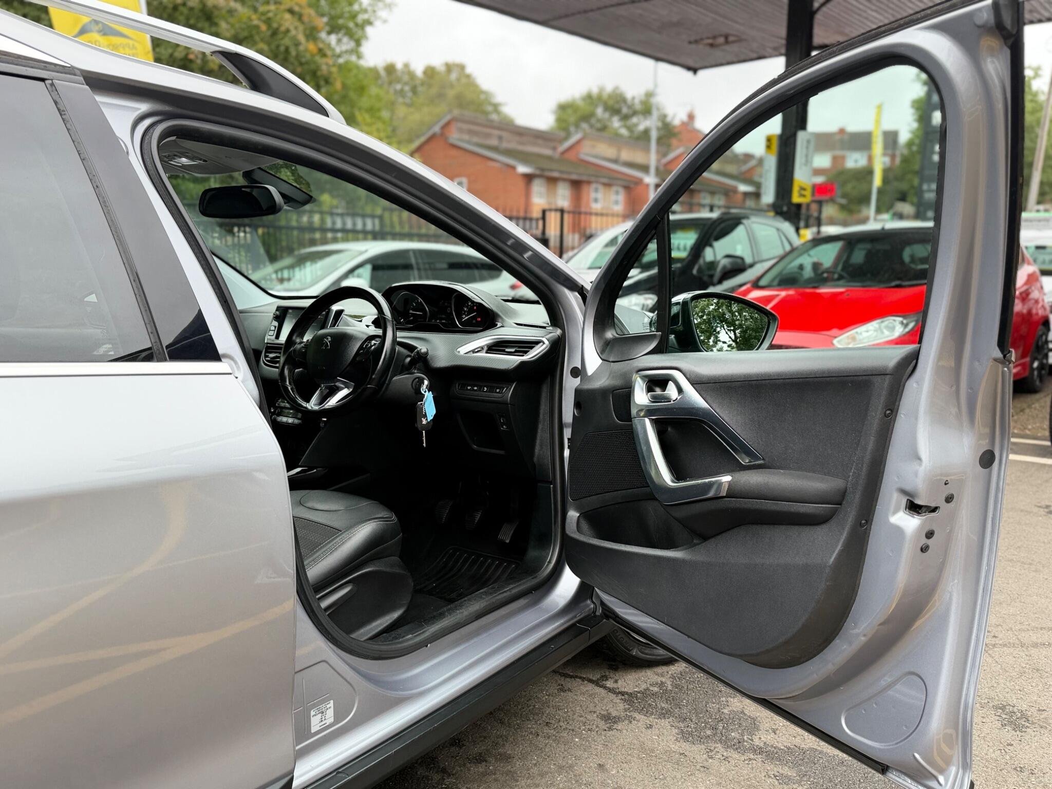 Peugeot 2008 view 21