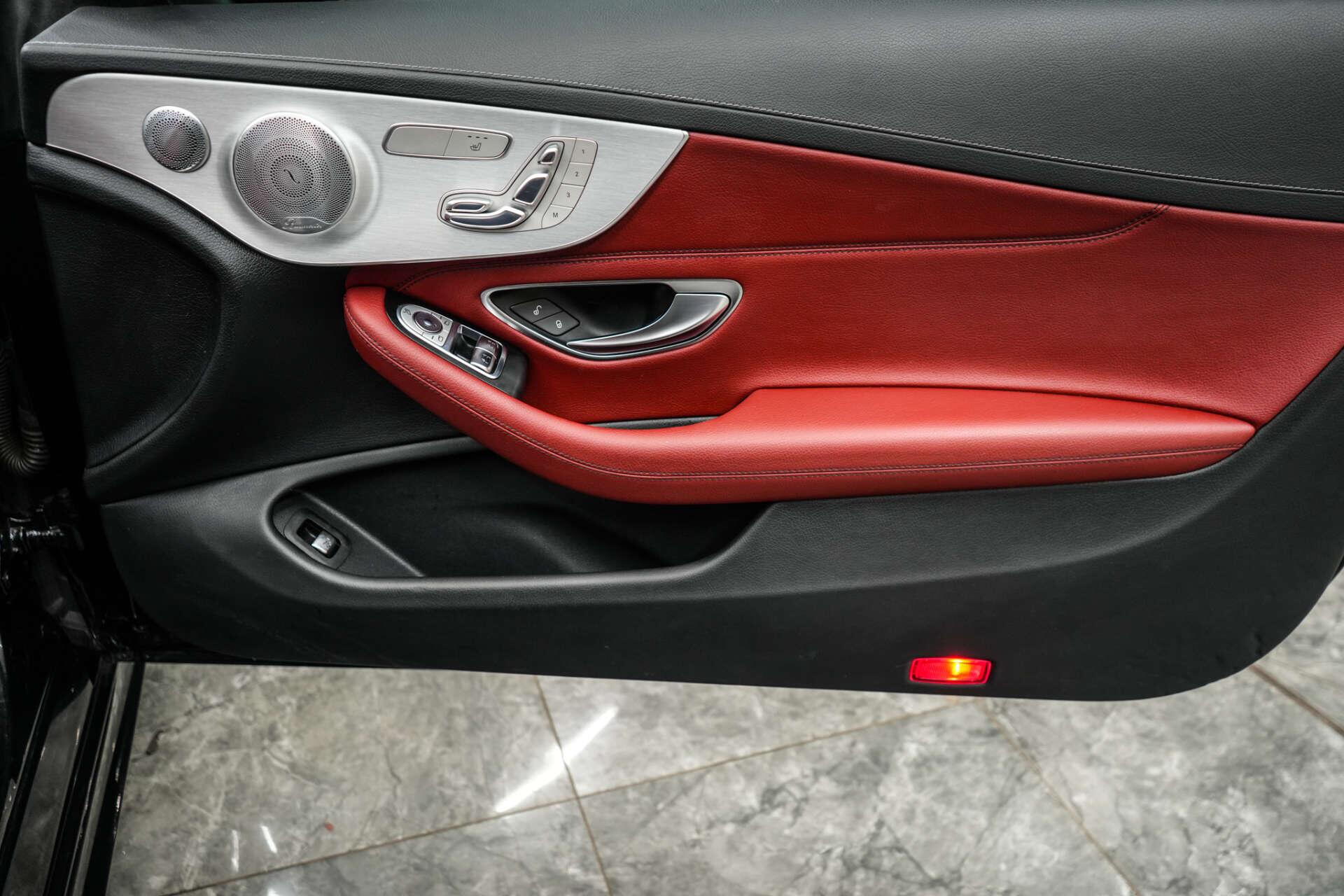 Mercedes-Benz C-Class view 20