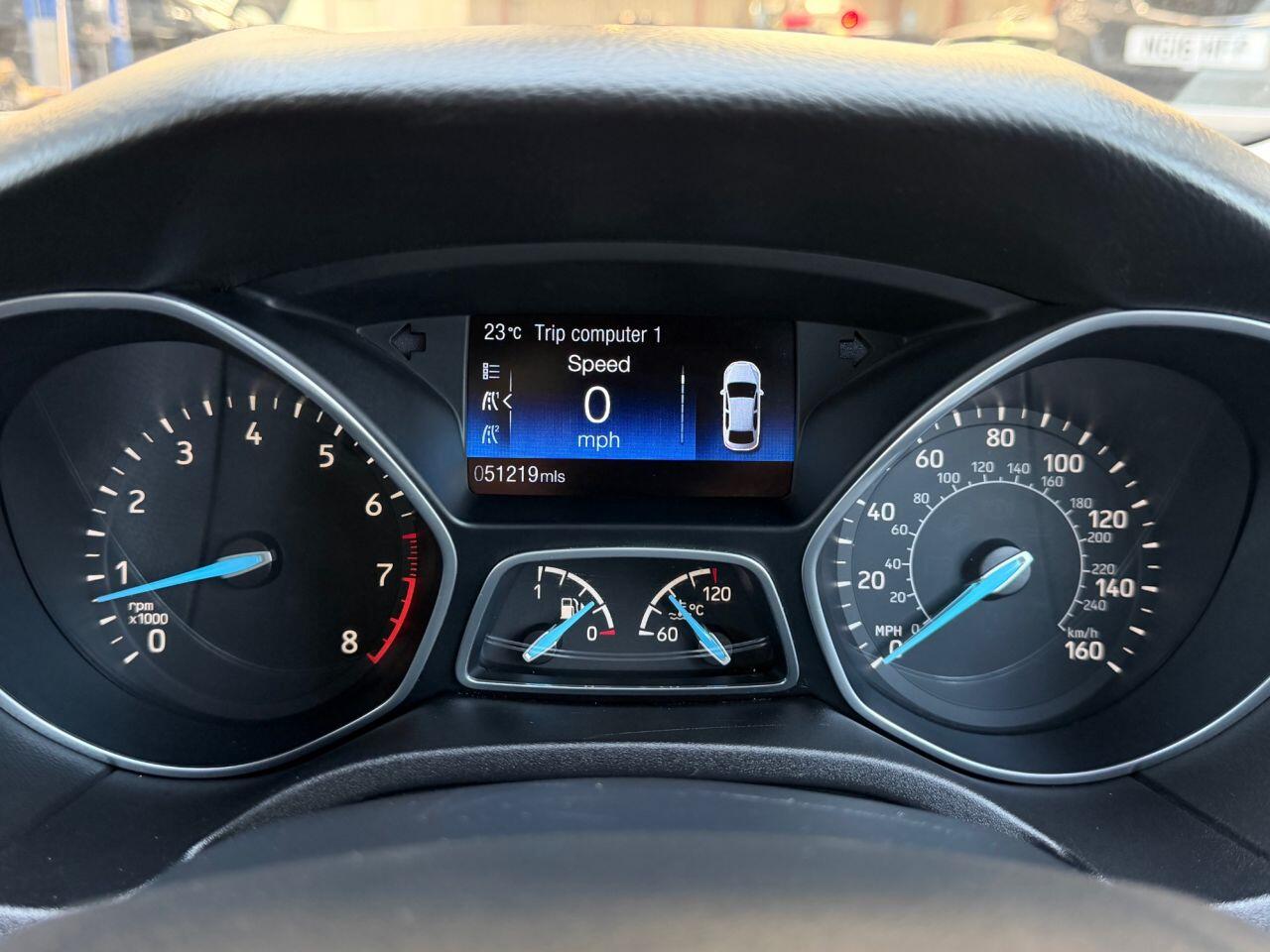 Ford Focus view 32