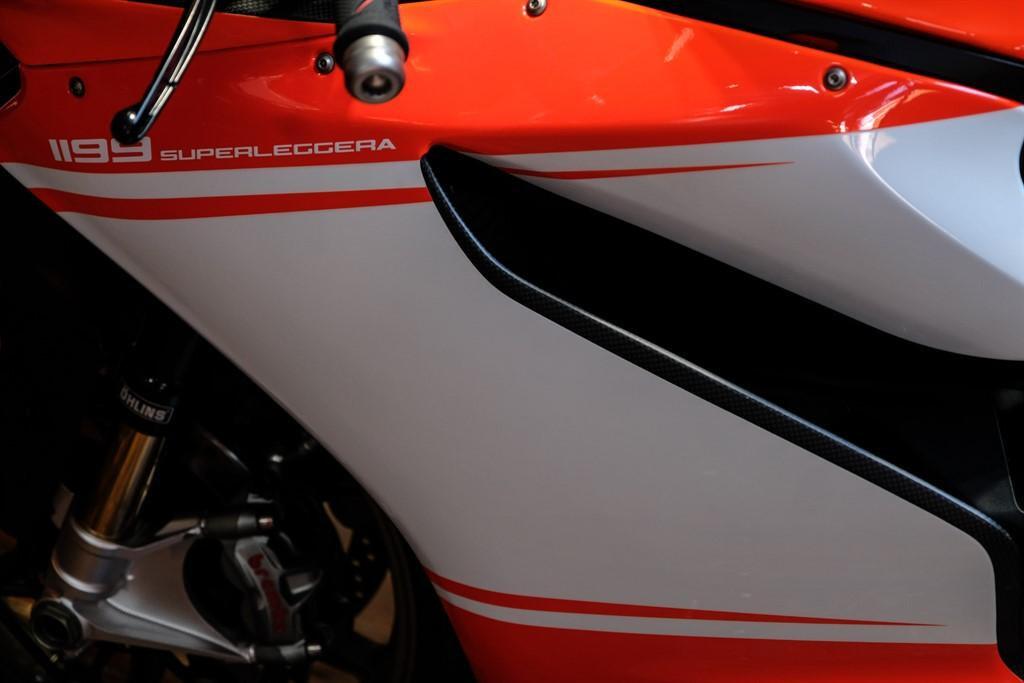 Ducati 1199 Superleggera view 19