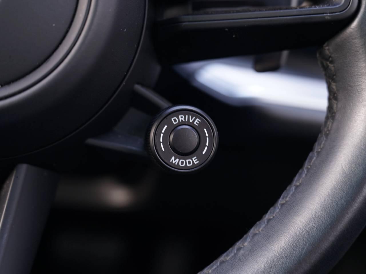 Porsche Cayenne view 31
