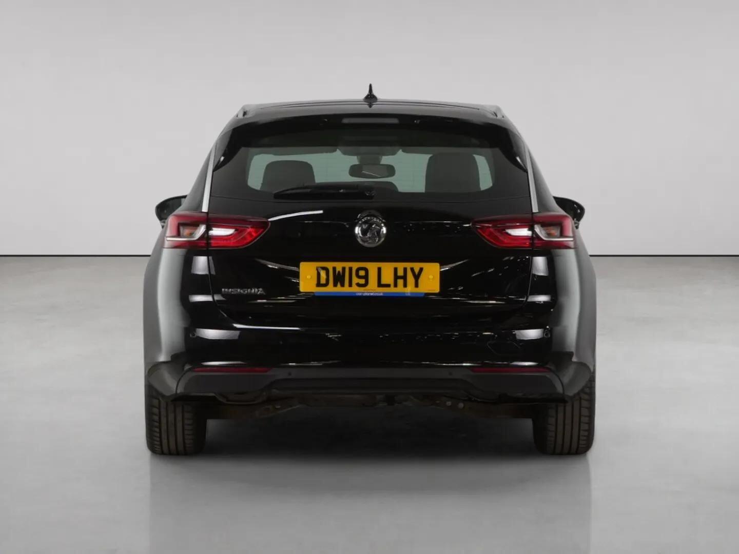 Vauxhall Insignia view 11
