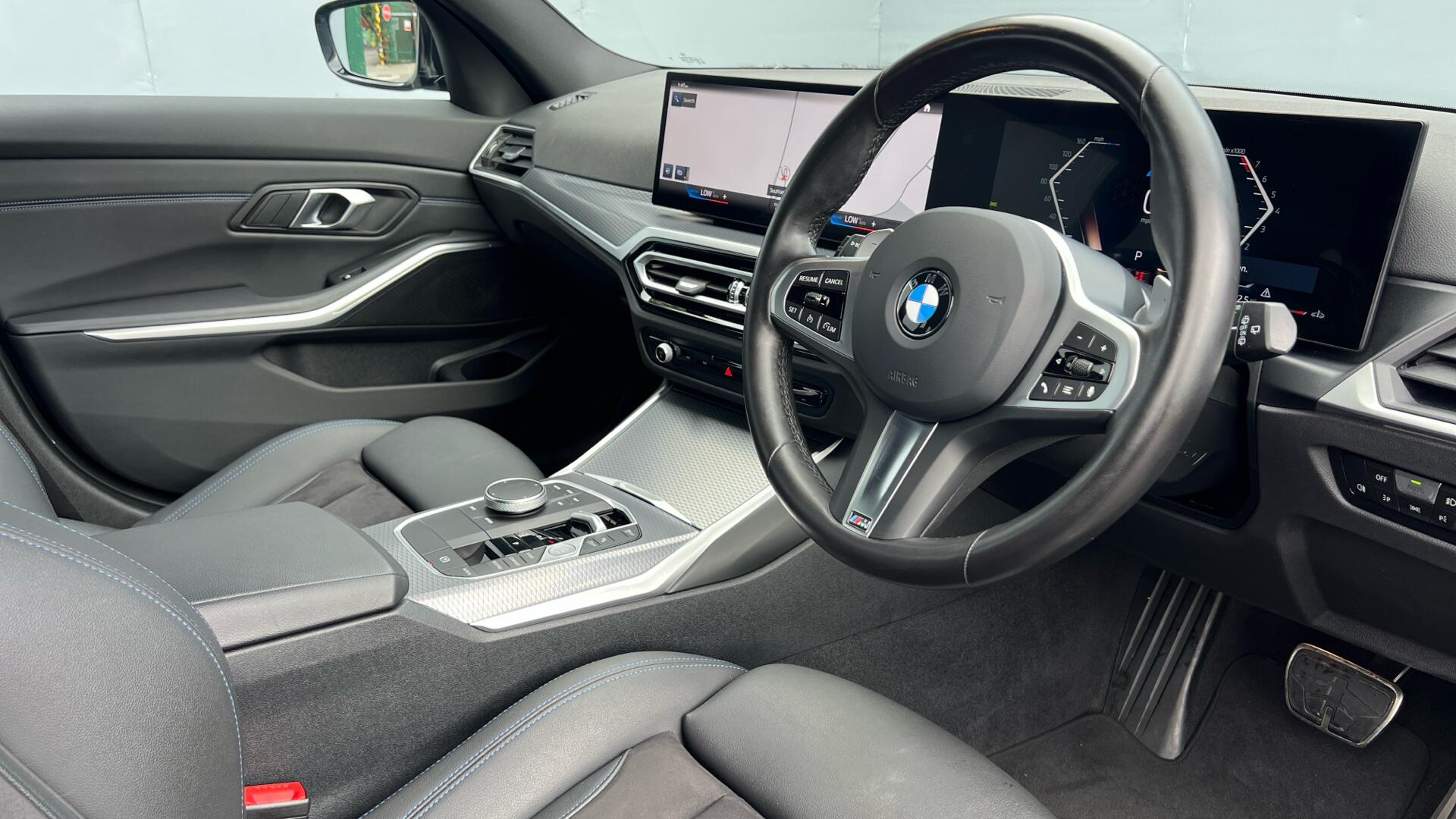 BMW 3 Series view 6