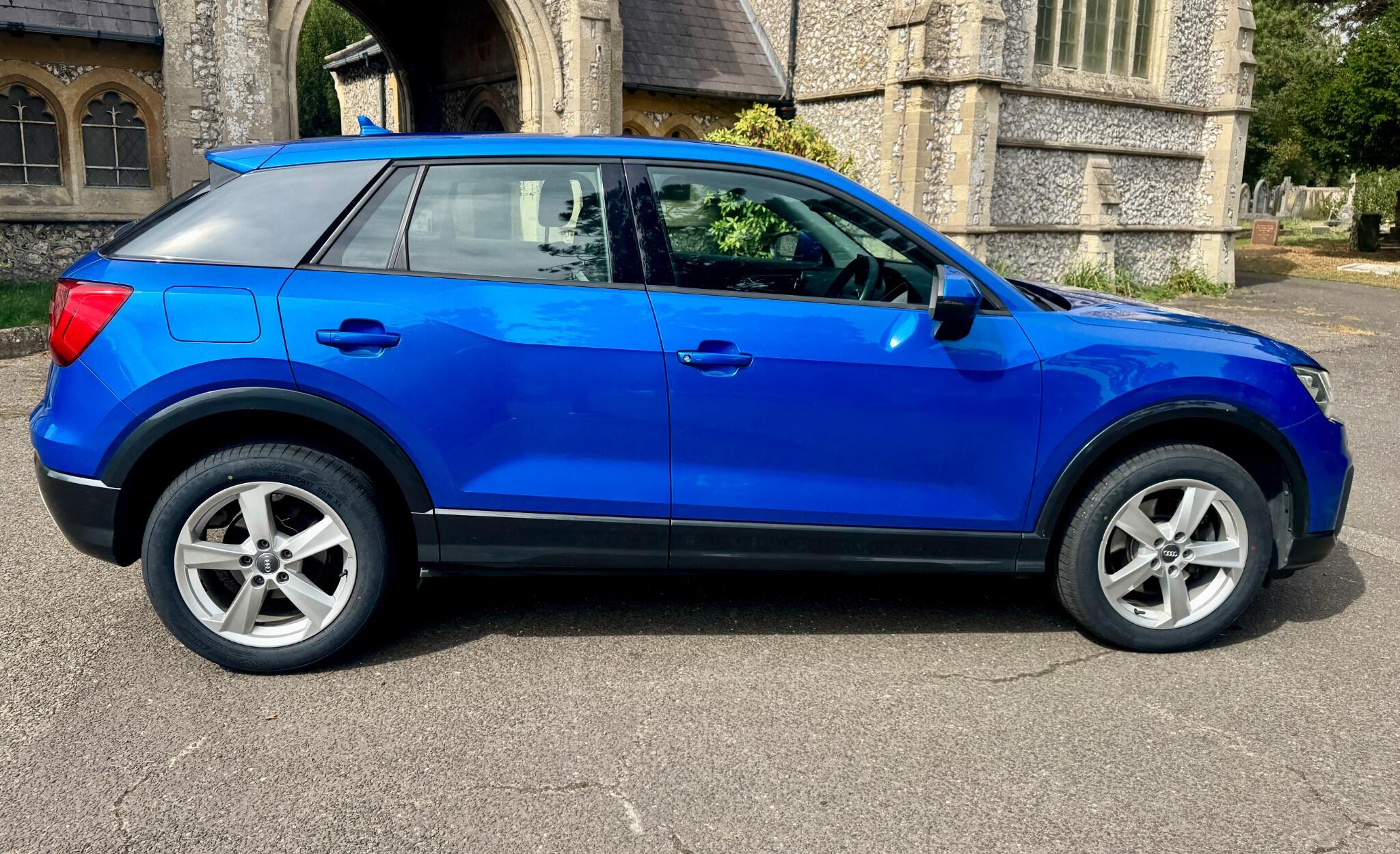 Audi Q2 view 18