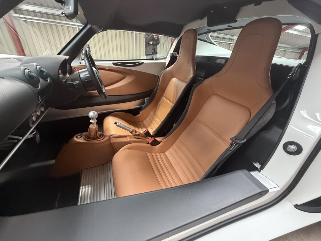 Lotus Elise view 6