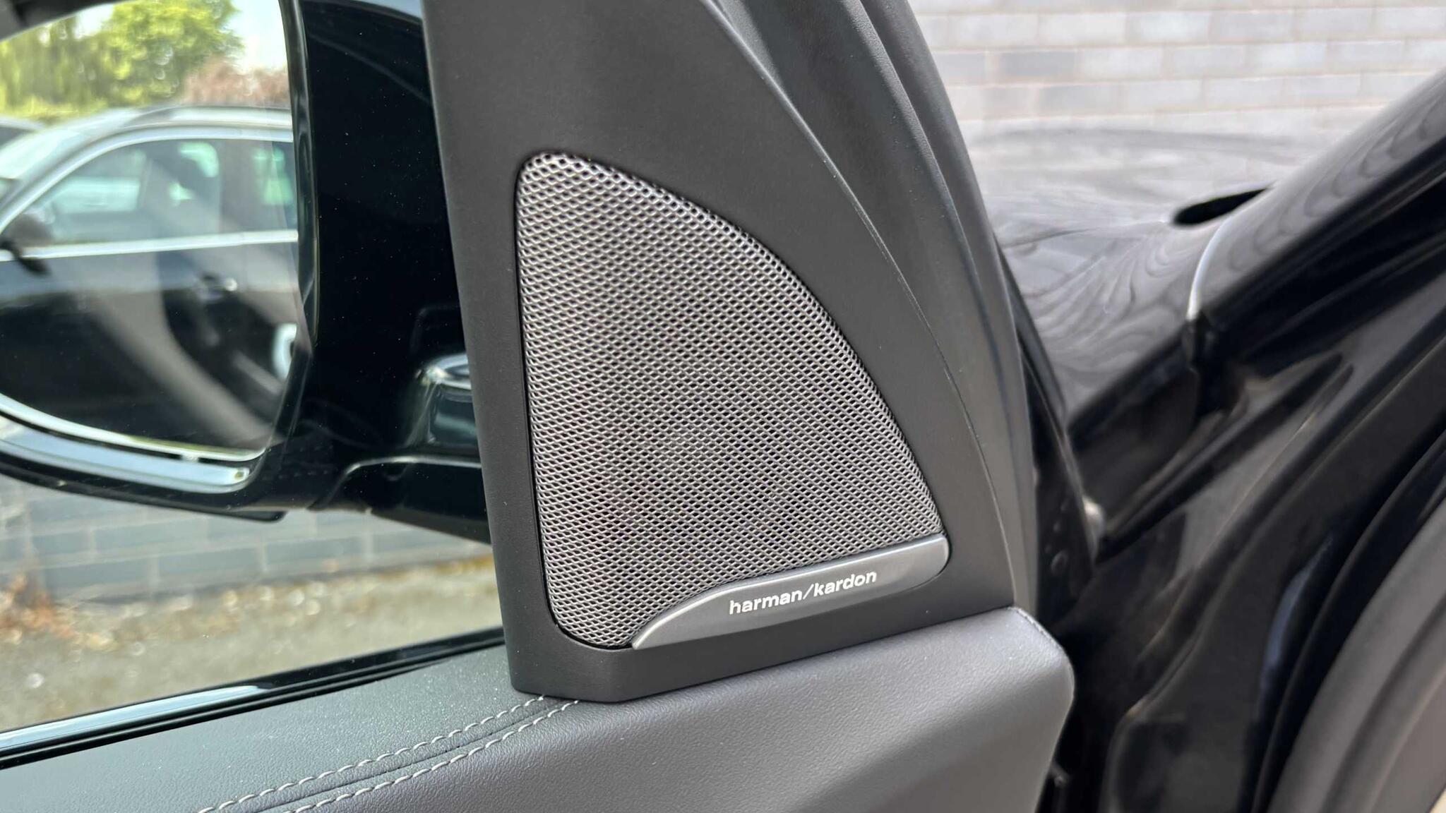 BMW X5 view 35